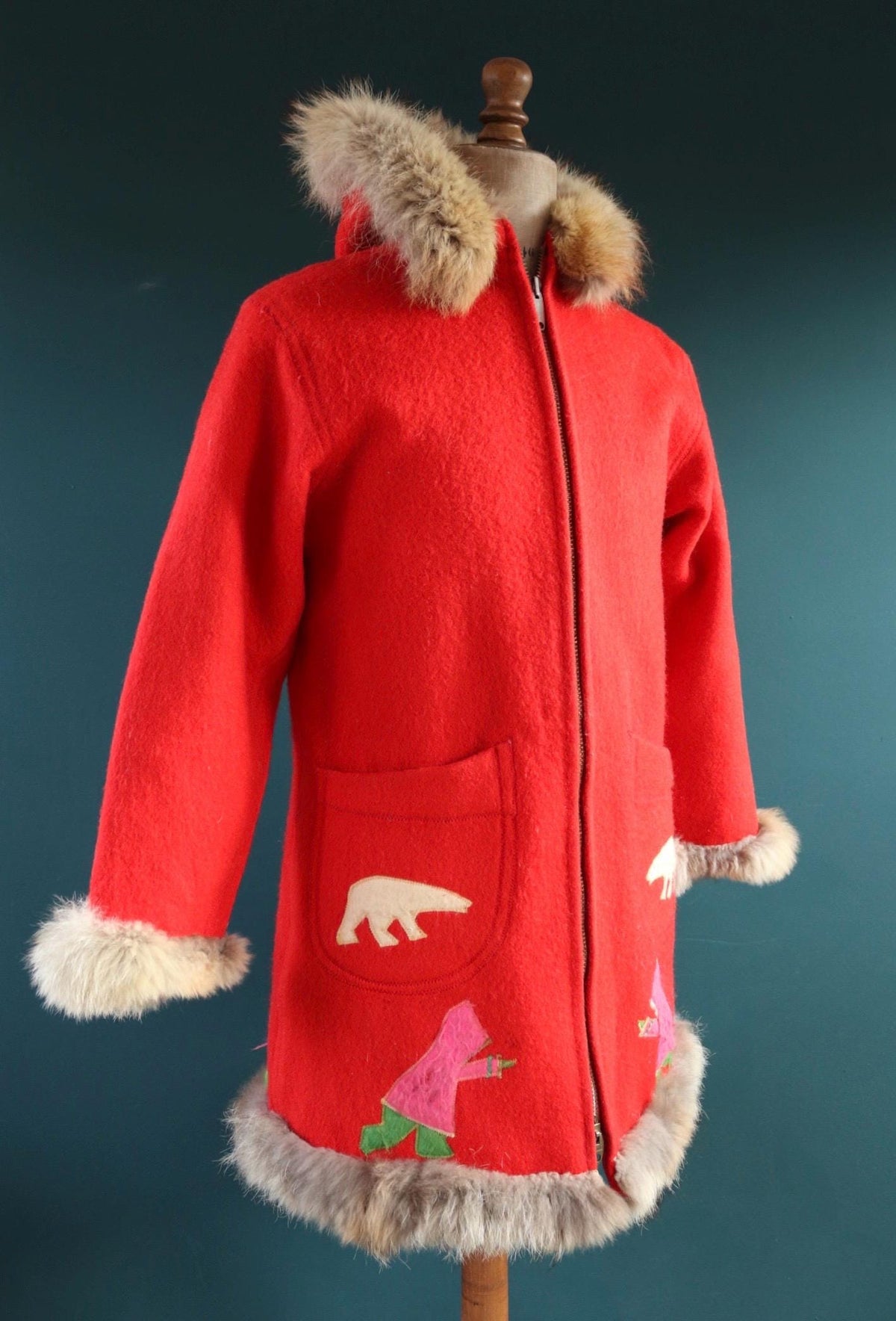 Vintage 1970s embroidered wool coat - Hudsons Bay jacket - Alaskan parka - 40" chest