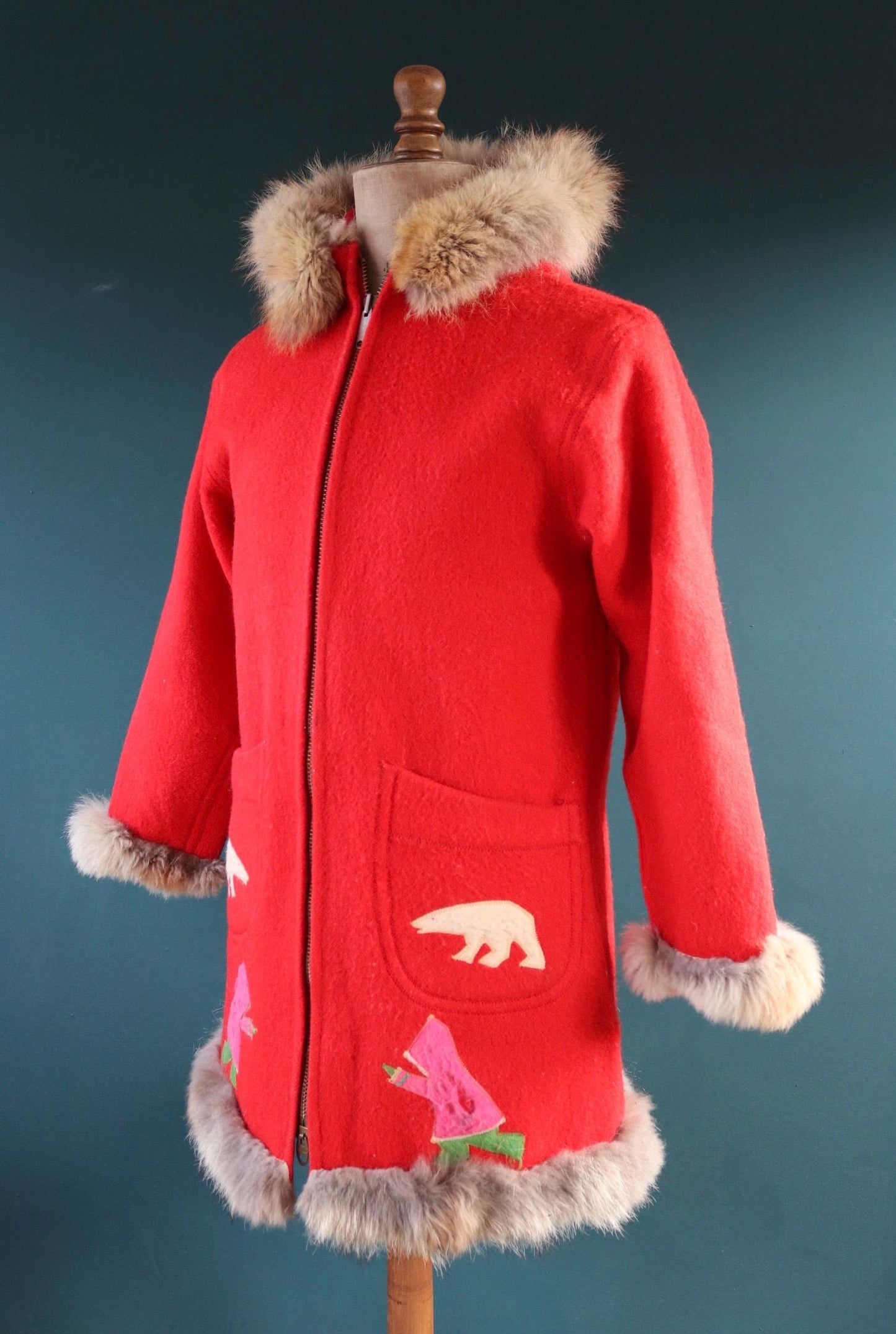 Vintage 1970s embroidered wool coat - Hudsons Bay jacket - Alaskan parka - 40" chest