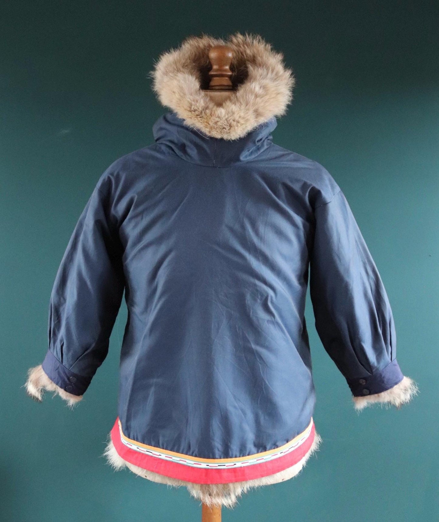 Vintage Indigenous Arctic style anorak - traditional parka - 40" chest