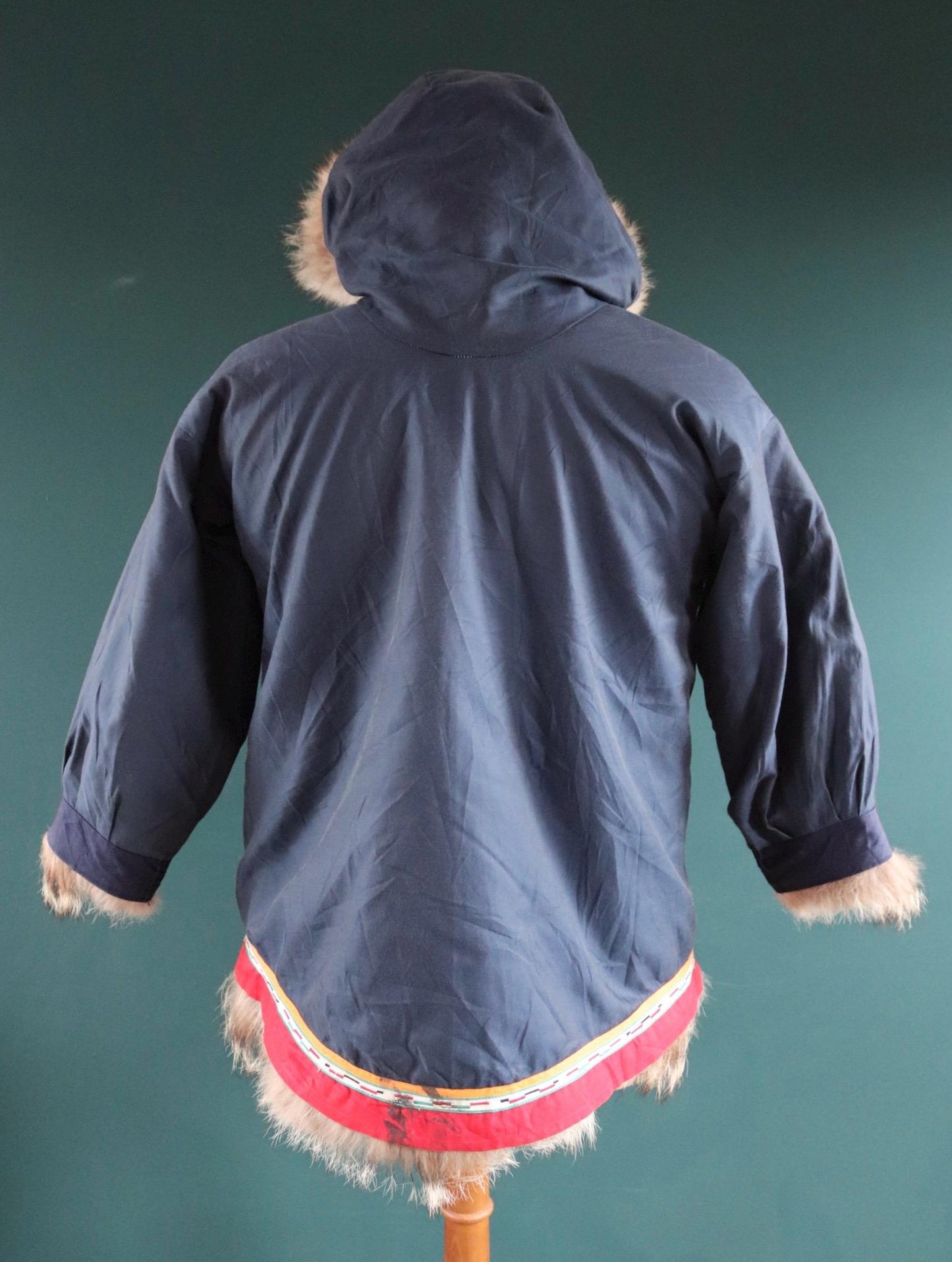 Vintage Indigenous Arctic style anorak - traditional parka - 40" chest