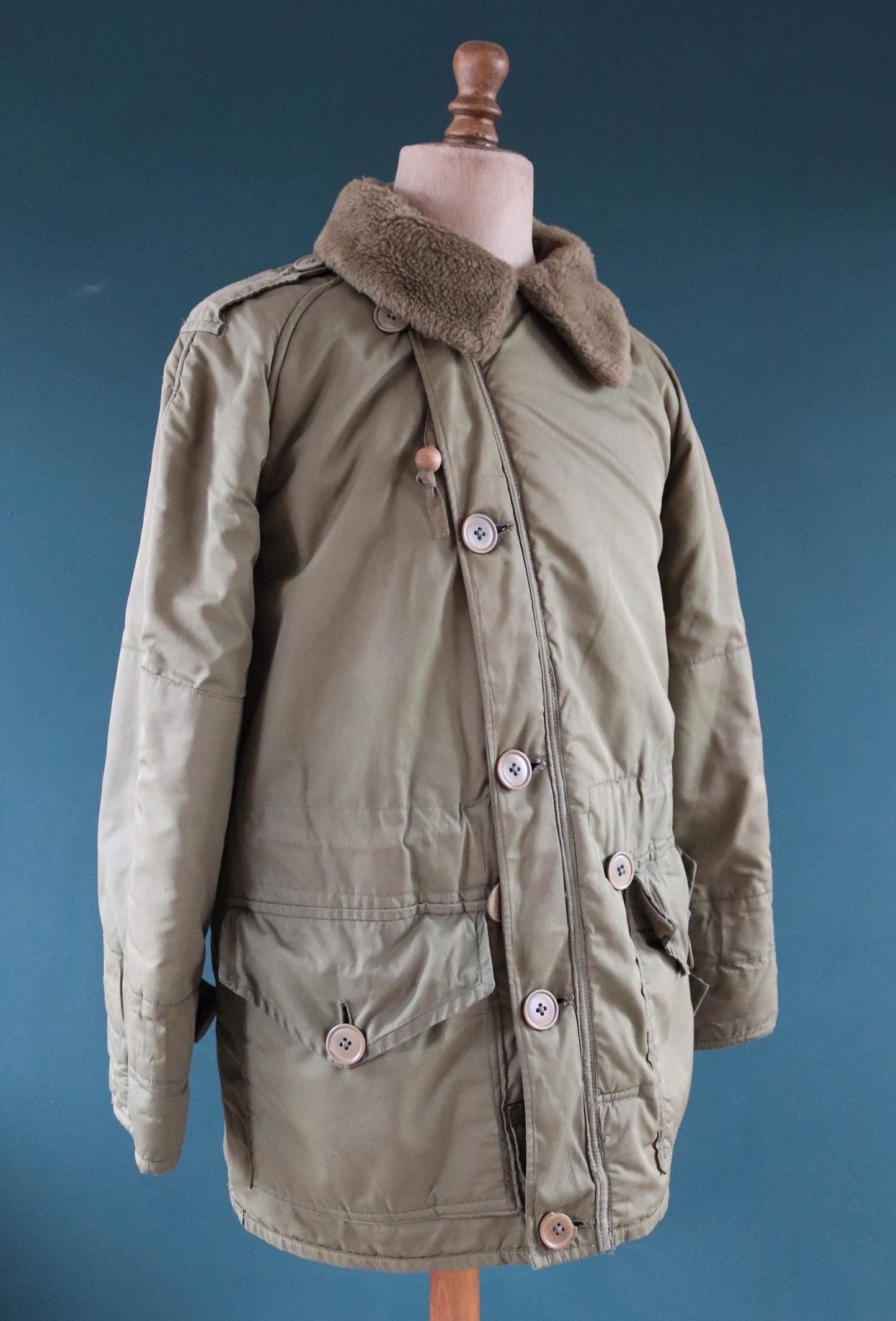 Vintage 1950s British army middle parka - 1st pattern military jacket - extreme cold weather - 42” chest