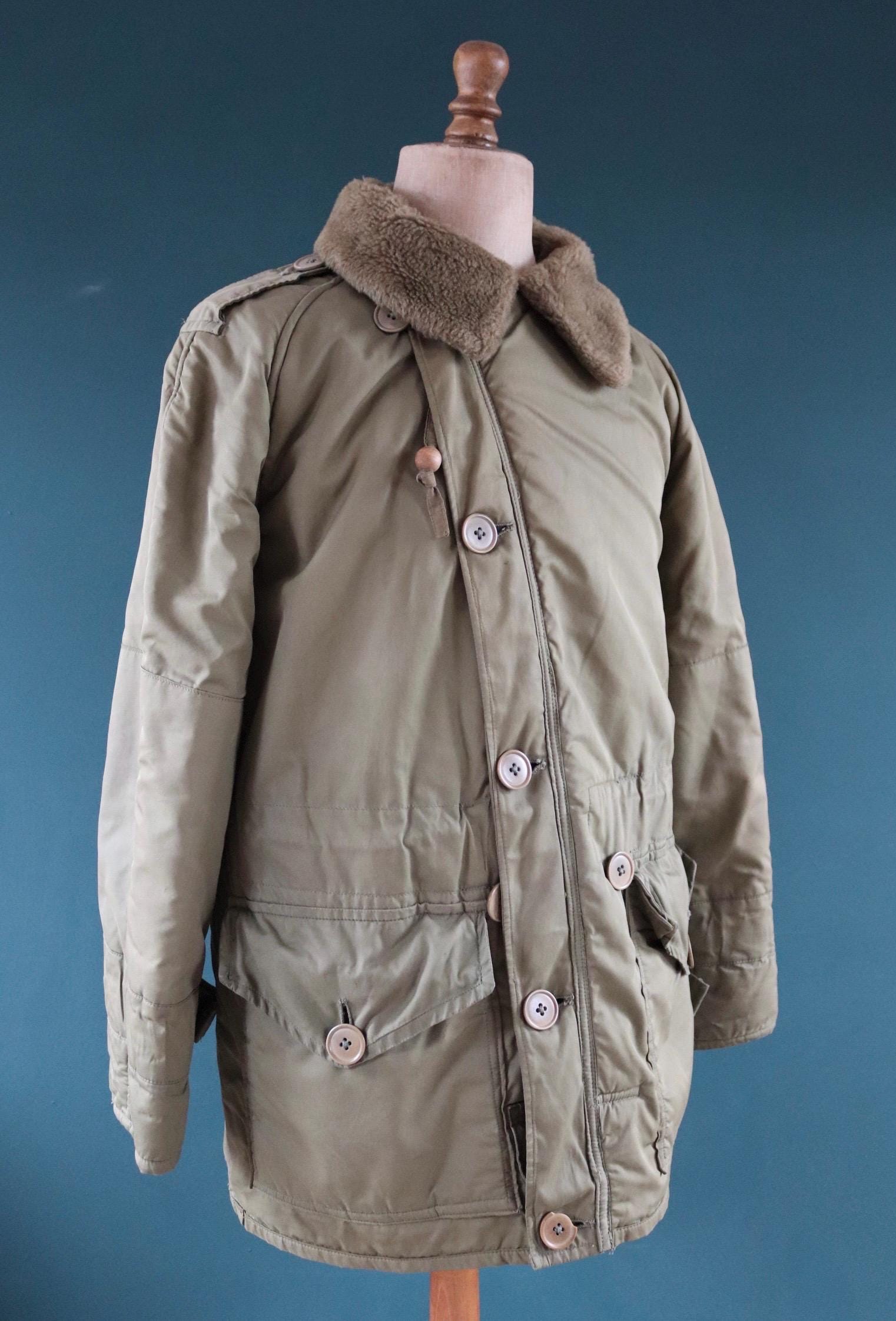 Vintage 1950s British army middle parka - 1st pattern military jacket - extreme cold weather - 42” chest