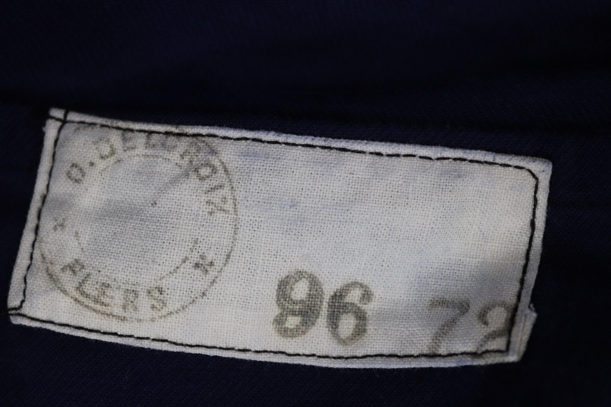 Vintage French workwear jacket - blue chore coat - 44” chest