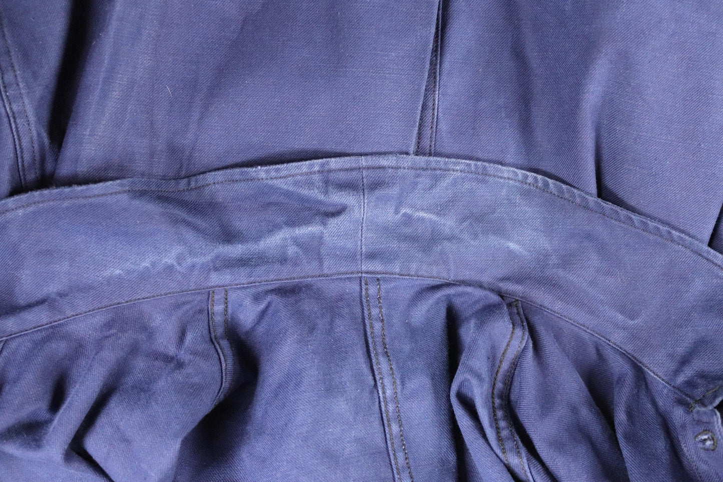 Vintage French workwear jacket - blue chore coat - 44” chest