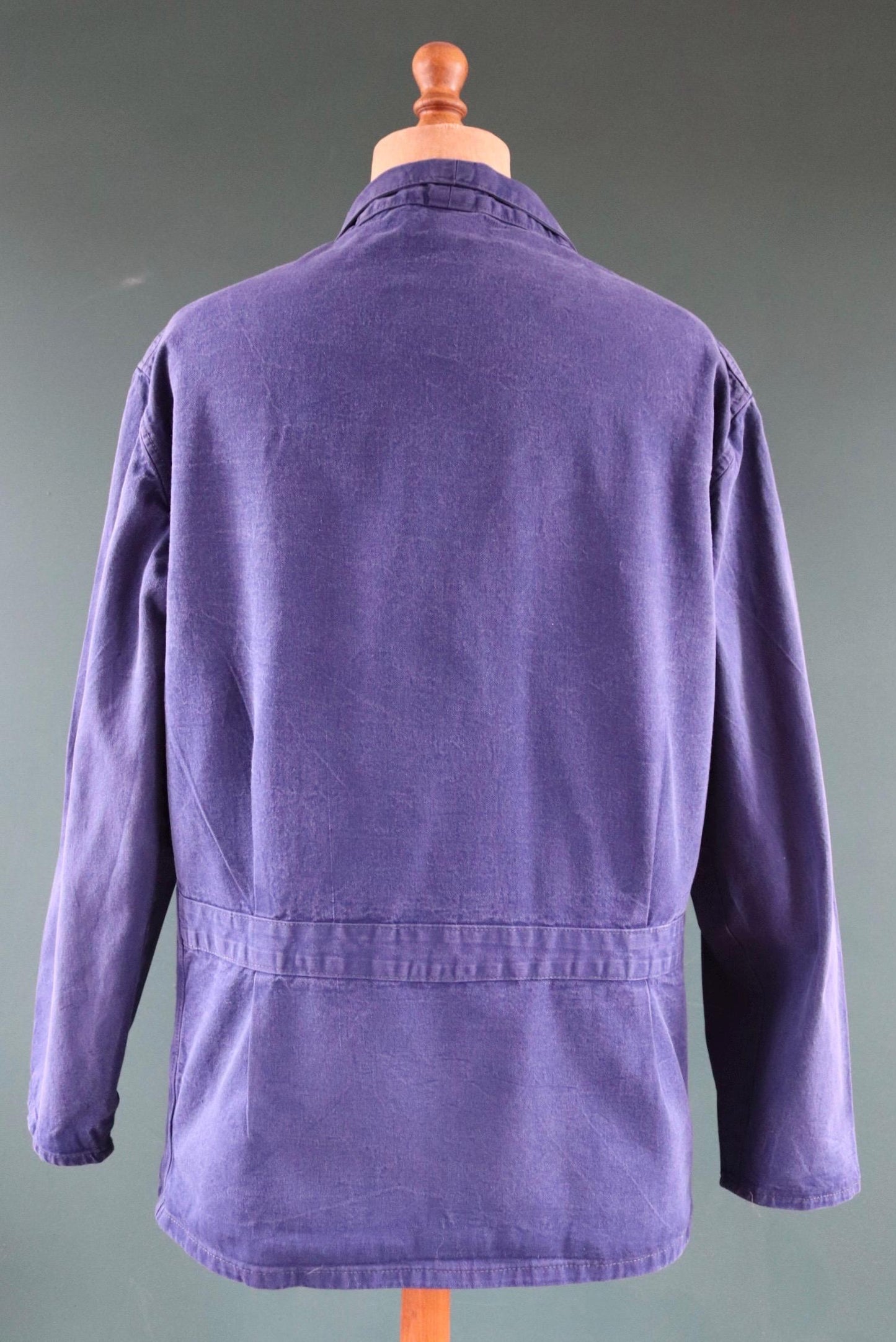 Vintage French workwear jacket - blue chore coat - 49” chest