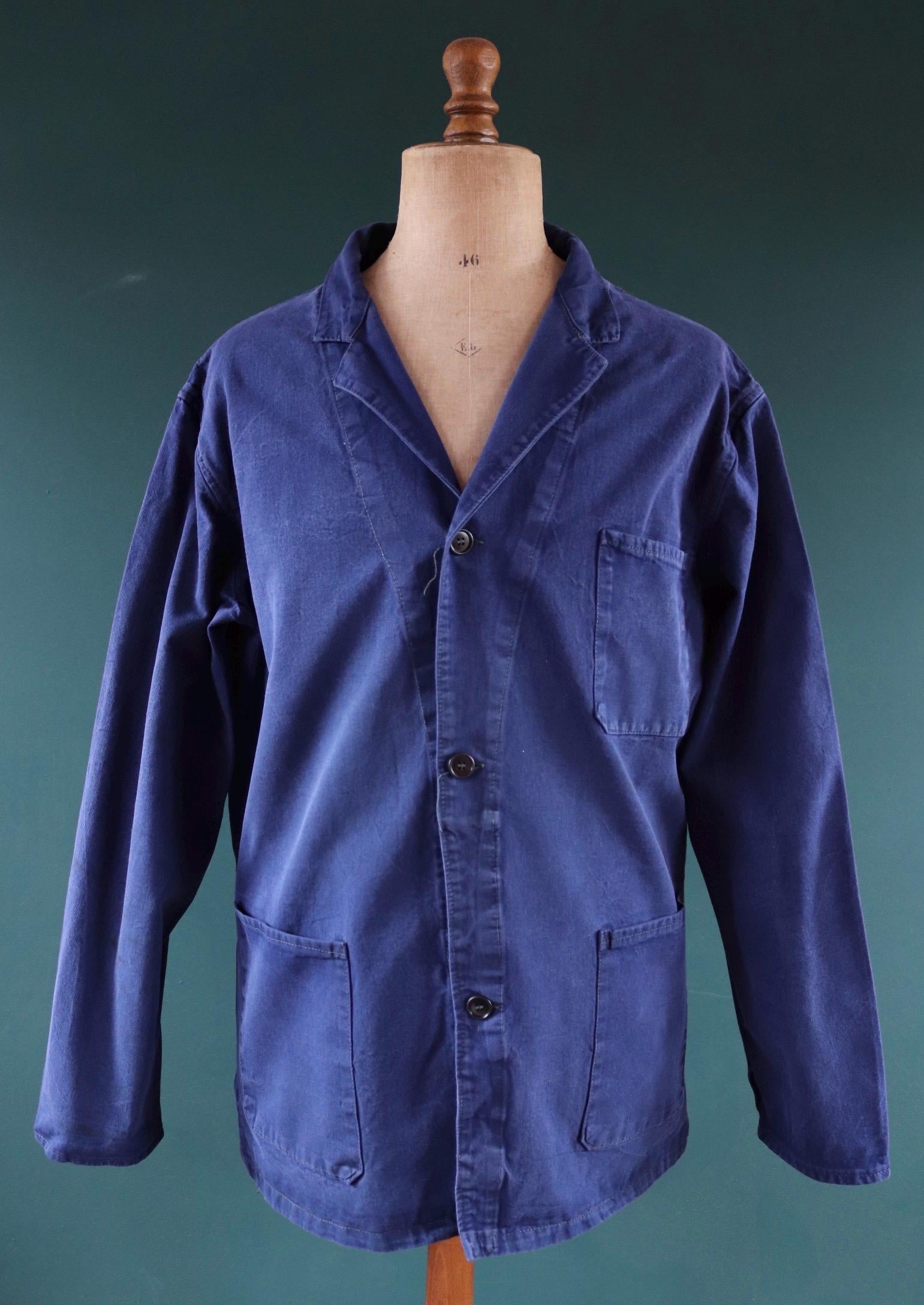 Vintage French workwear jacket - blue chore coat - 49” chest