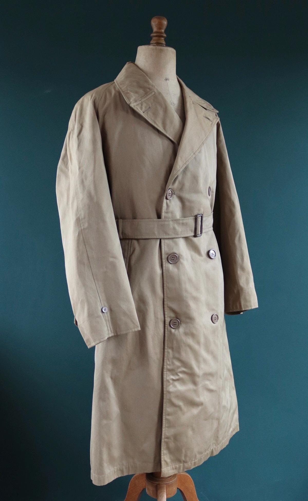 Vintage 1950s demob trench coat - WW2 British - gabardine rain coat - double breasted - 48” chest