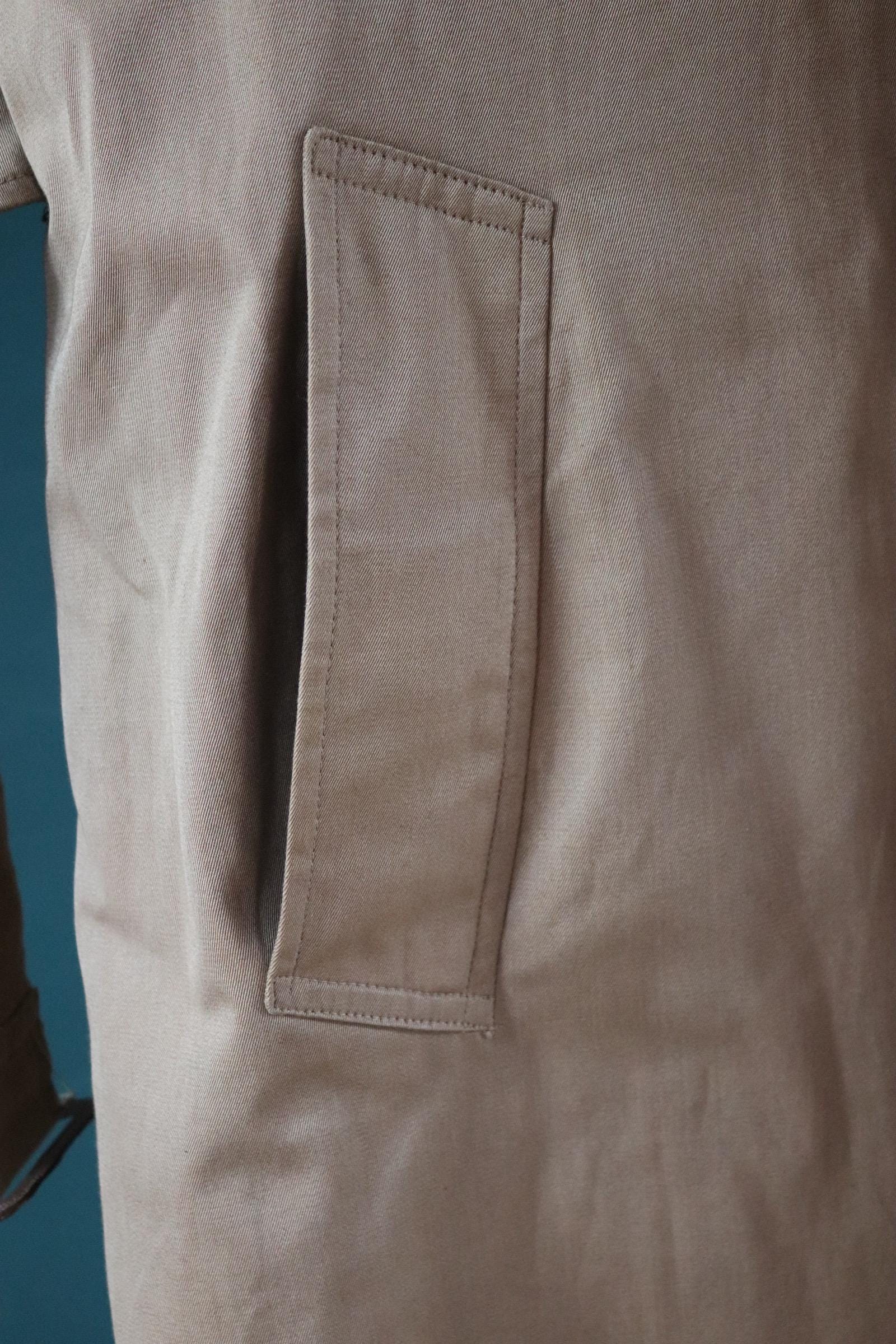 Vintage 1950s demob trench coat - WW2 British - gabardine rain coat - double breasted - 48” chest