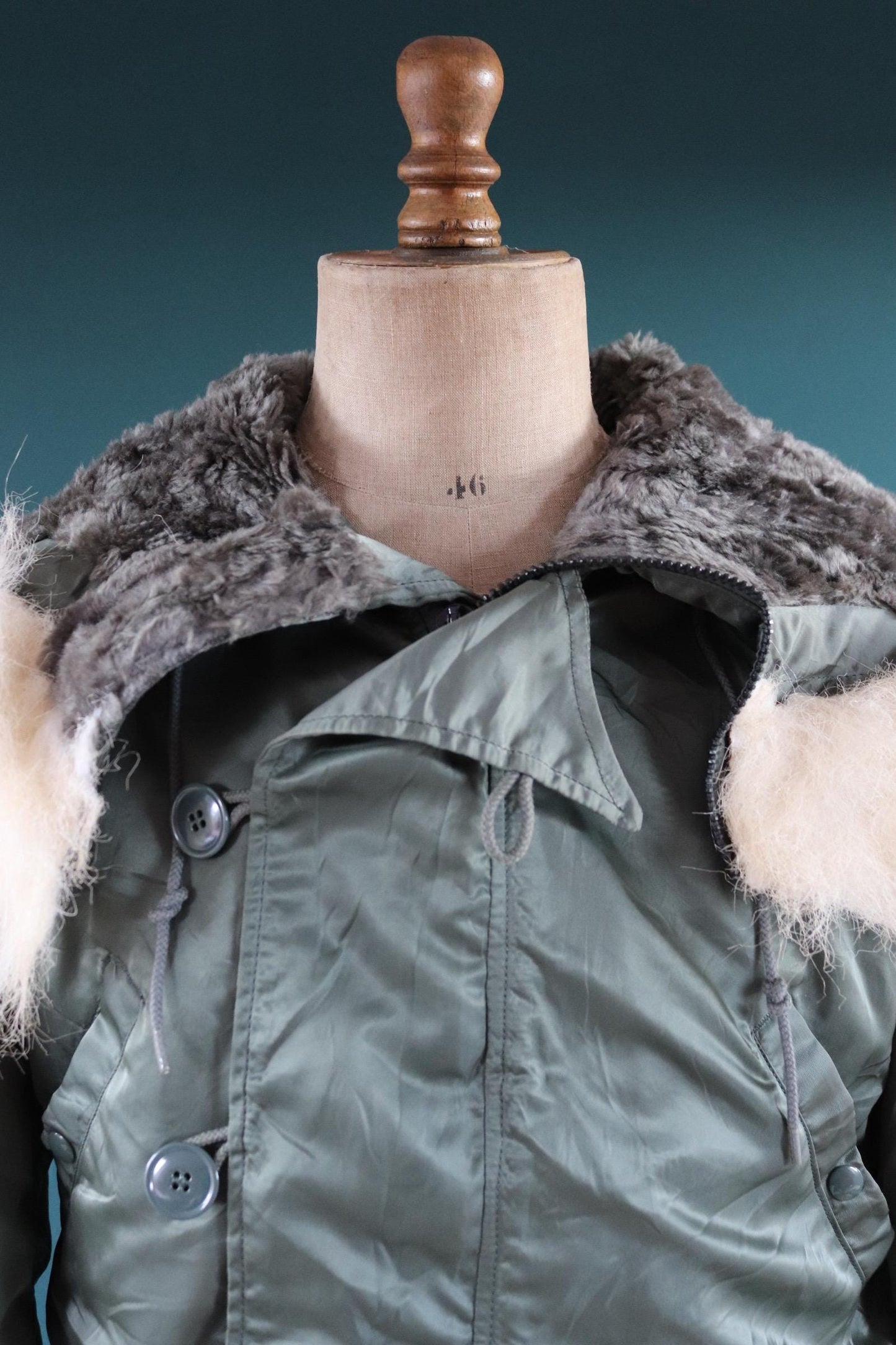 Vintage 1980s USAF N-2B jacket - military parka - extreme cold weather - split hood - 44" chest