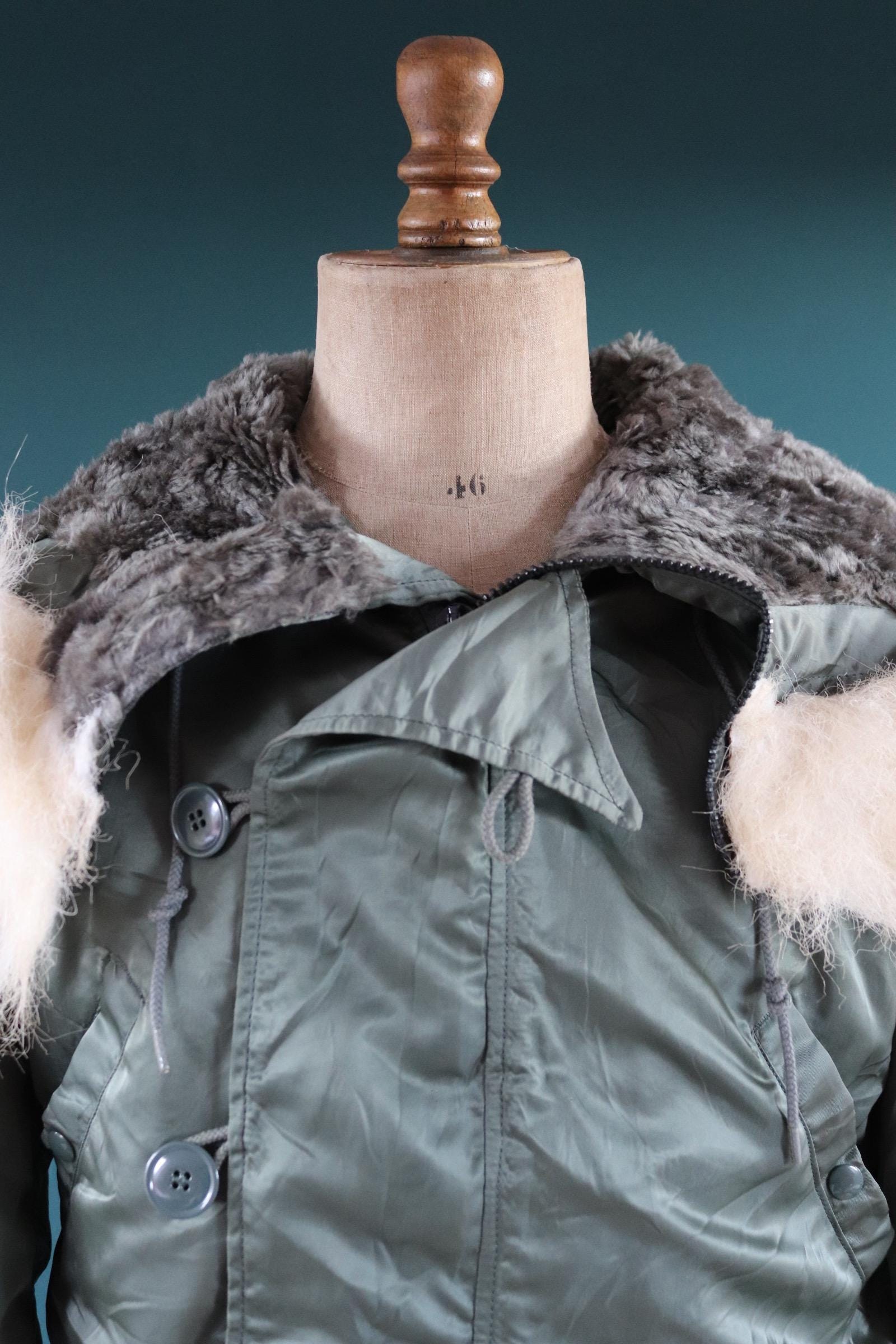 Vintage 1980s USAF N-2B jacket - military parka - extreme cold weather - split hood - 44" chest