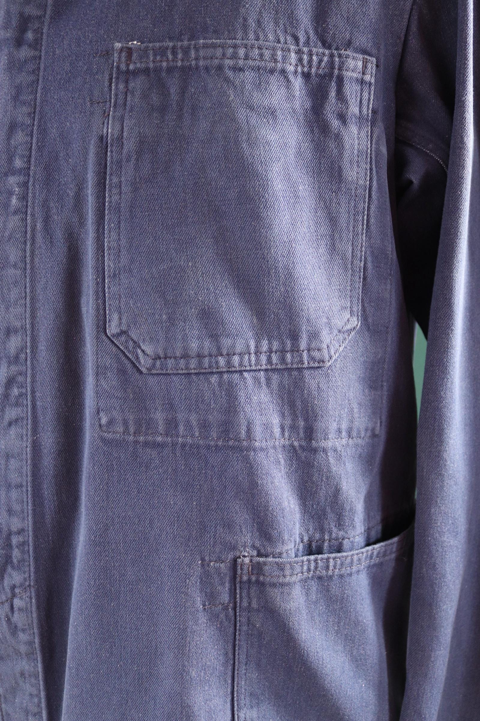 Vintage French workwear jacket - chore coat - 1960s blue cotton twill - 46” chest - bleu de travail
