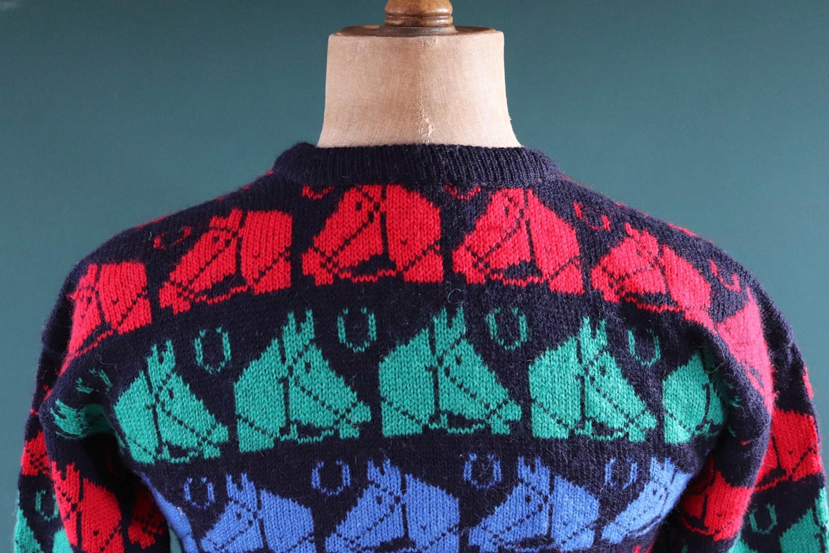 Vintage 1980s knitted wool jumper - horse sweater - novelty knitwear - 39” chest