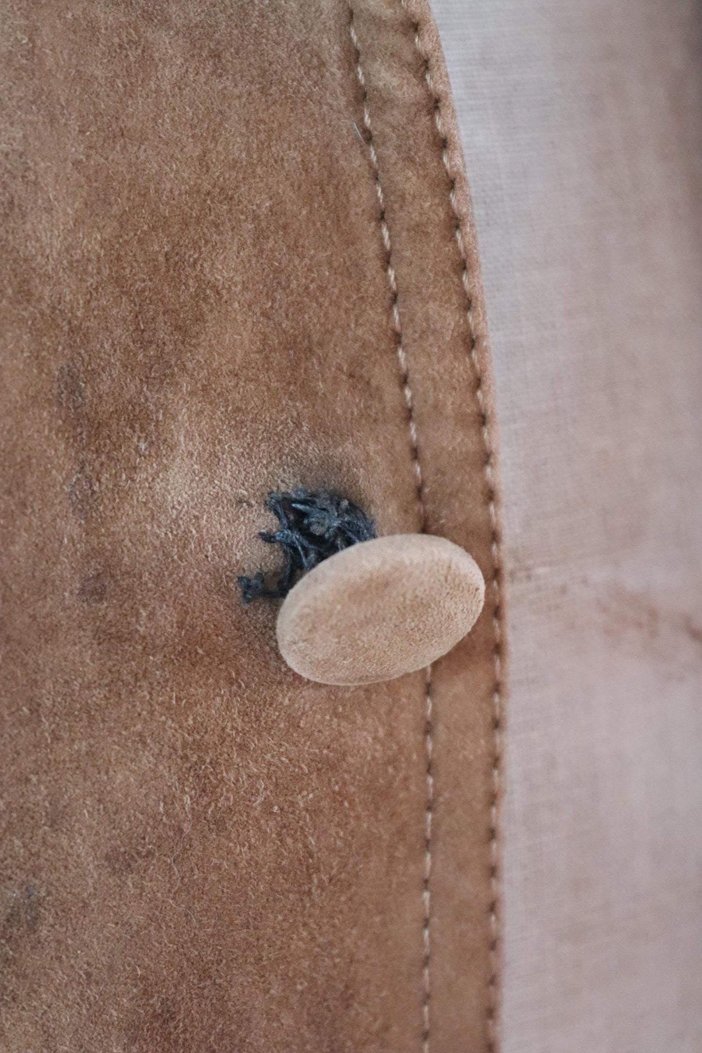 Vintage 1960s buckskin suede jacket - 46” chest