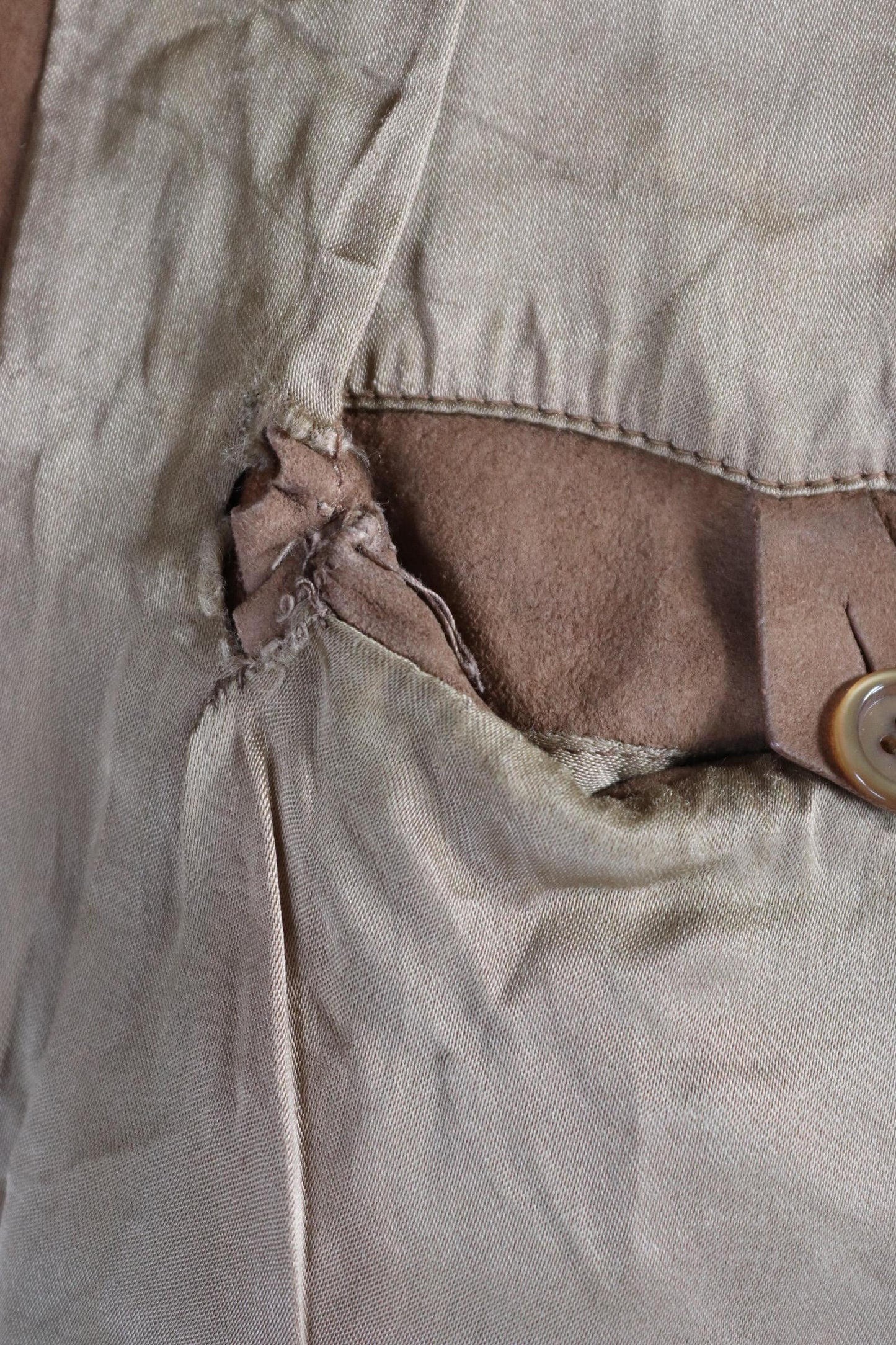 Vintage 1960s buckskin suede jacket - 46” chest