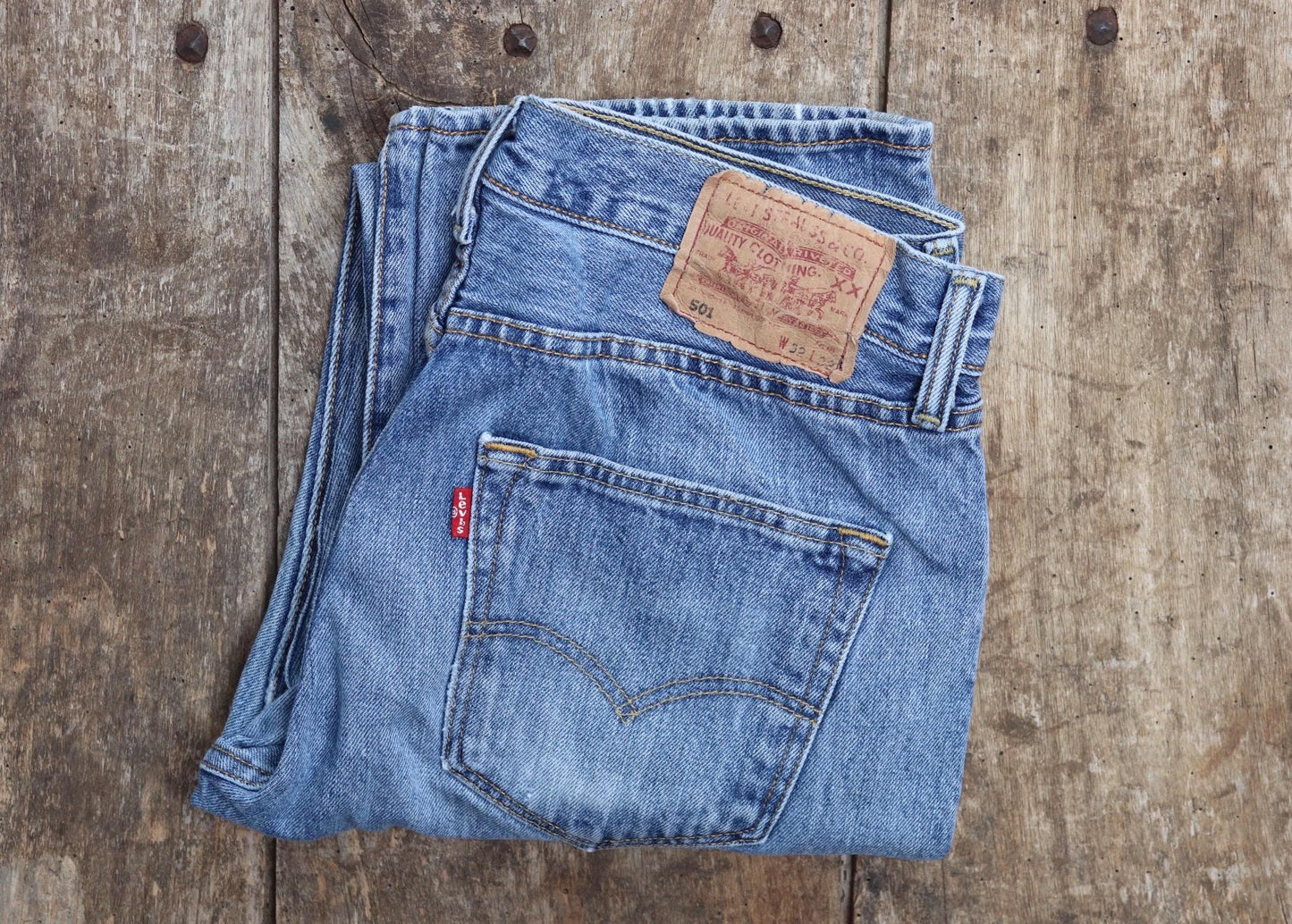 Vintage Levis 501 jeans - blue denim workwear - 33" x 33"
