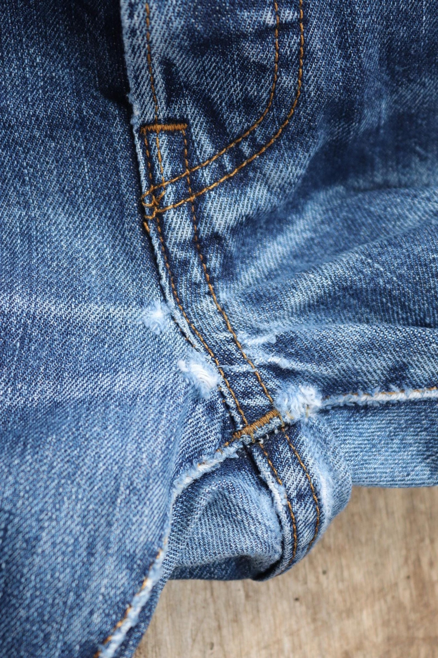 Vintage Levis 501 jeans - blue denim workwear - 31" x 32"