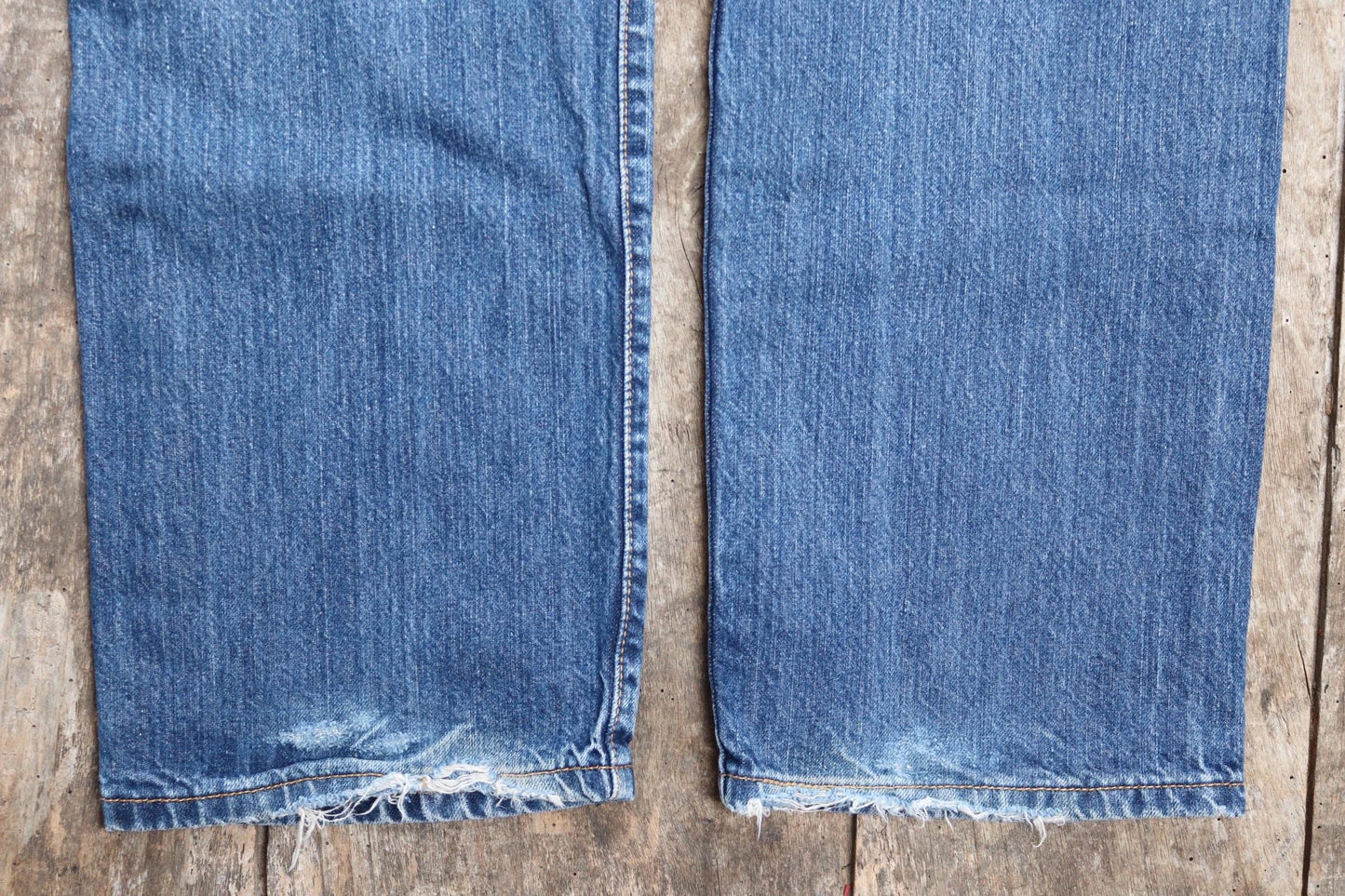 Vintage Levis 501 jeans - blue denim workwear - 32" x 30"