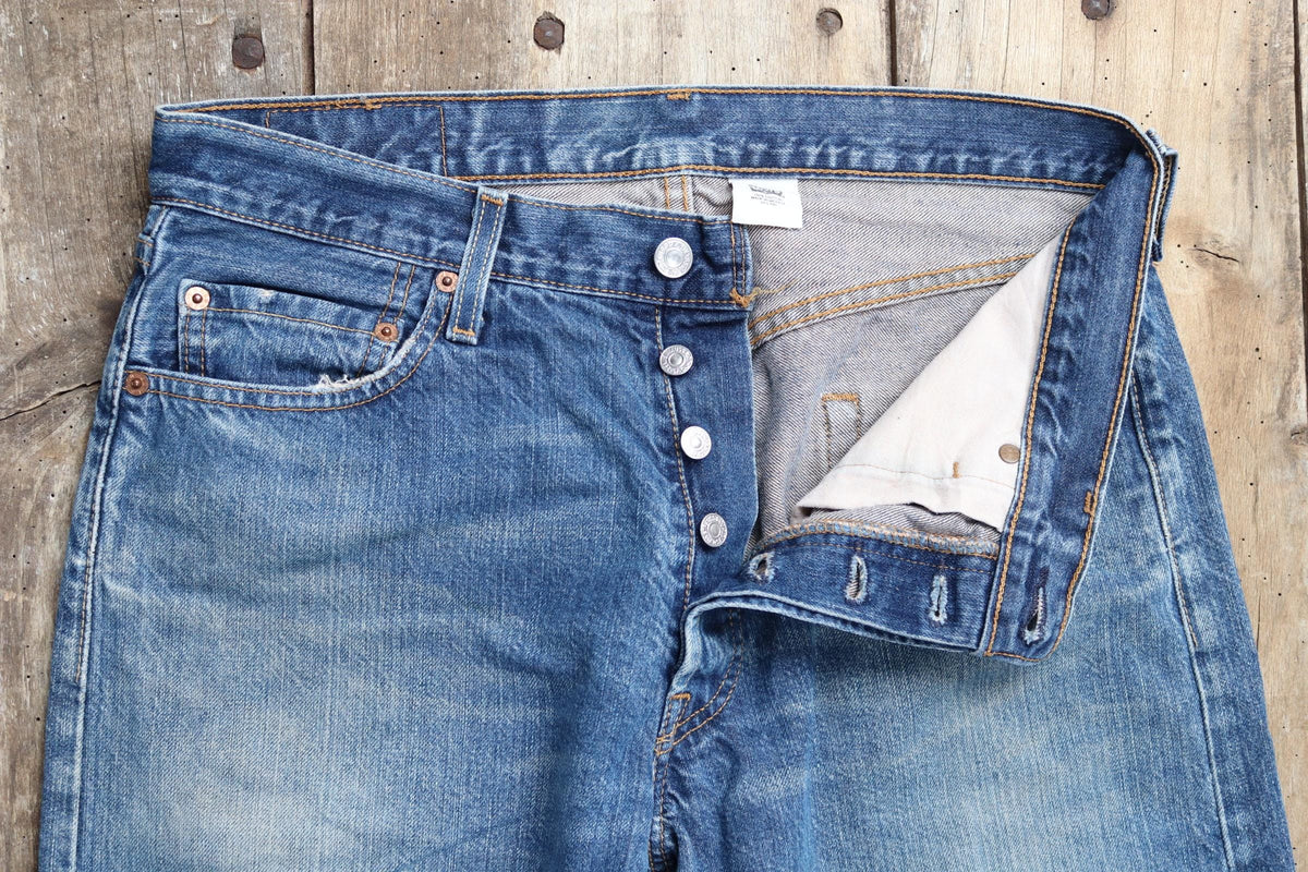Vintage Levis 501 jeans - blue denim workwear - 32" x 30"