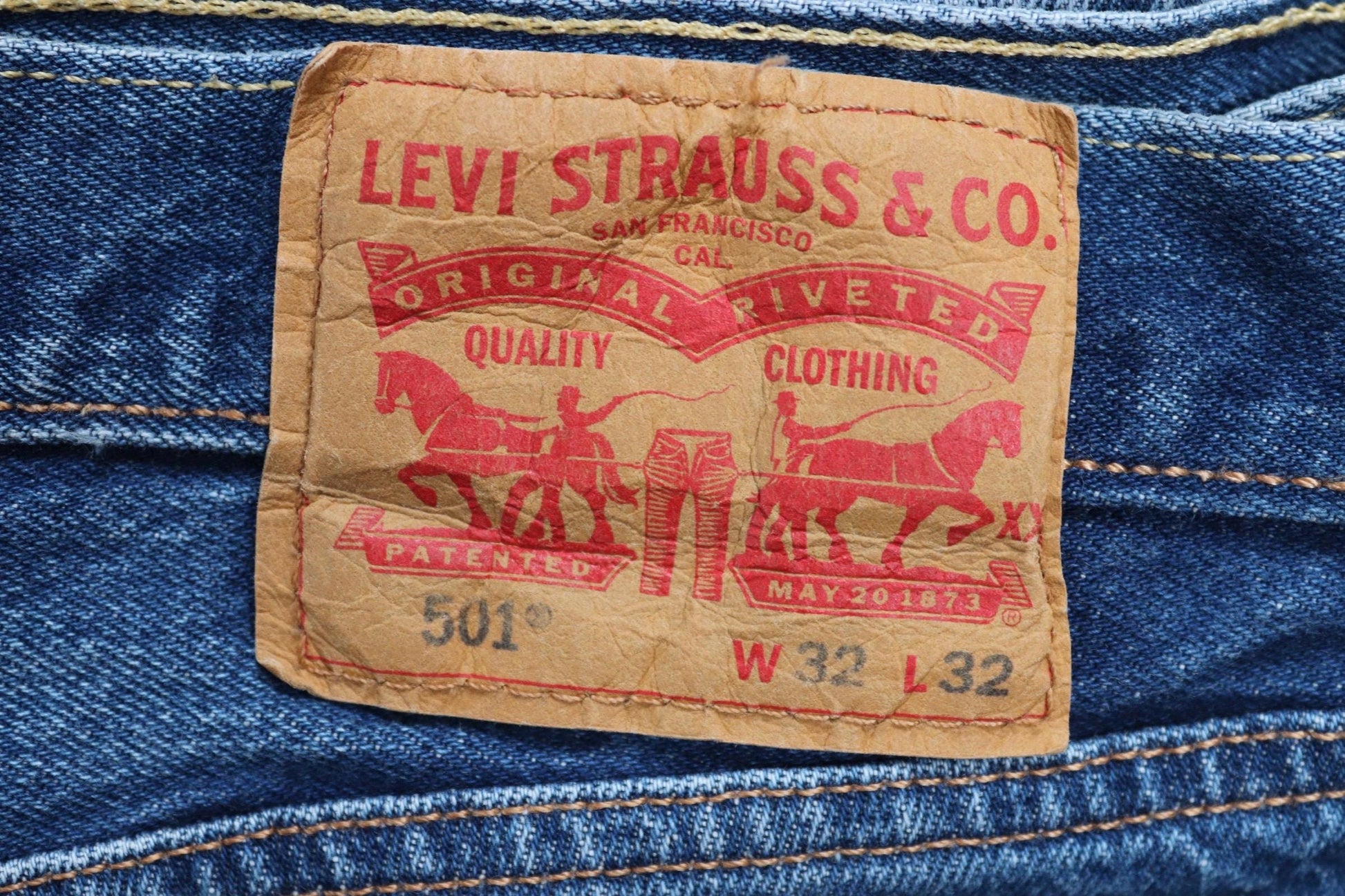 Vintage Levis 501 jeans - blue denim workwear - 33" x 31"