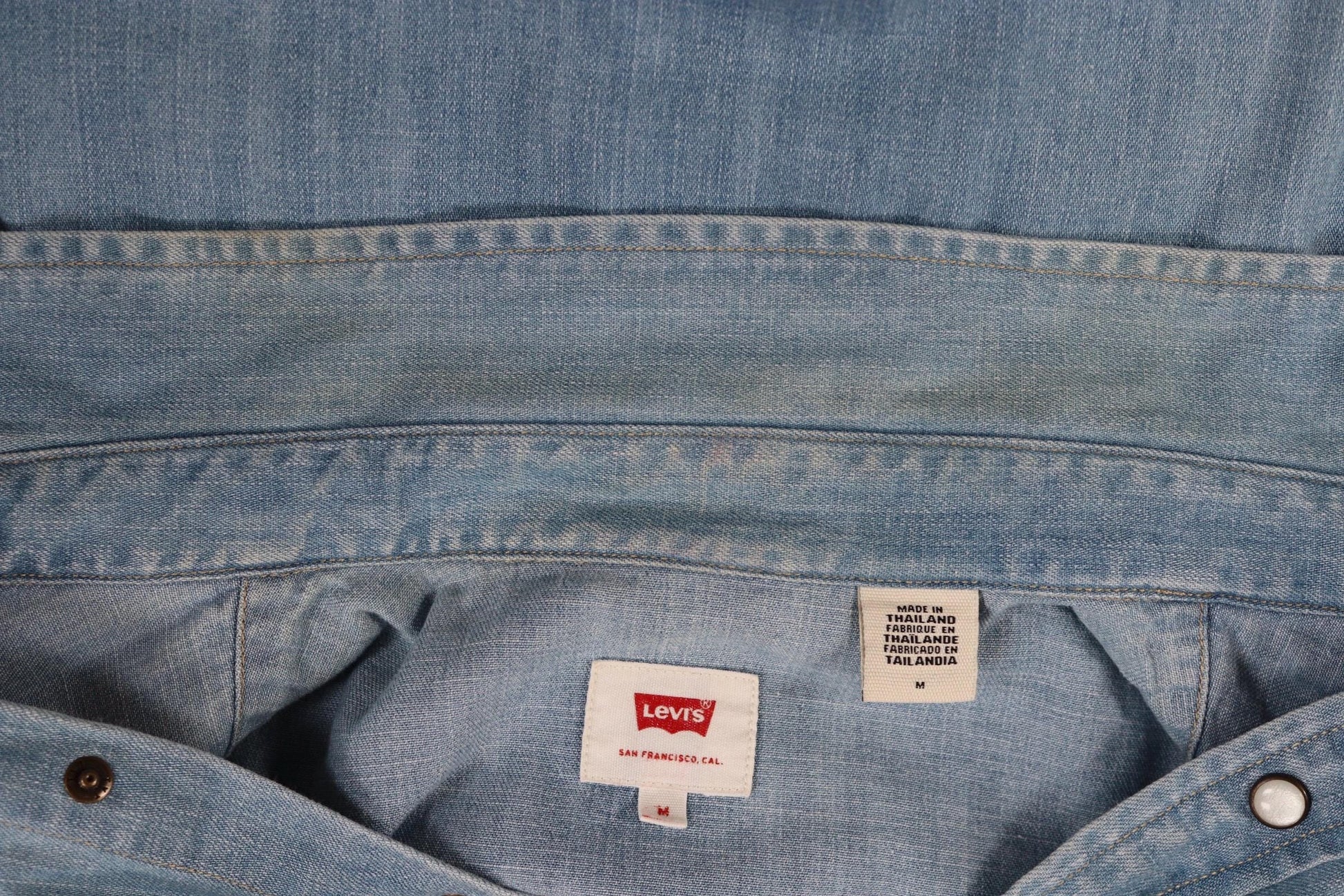 Vintage Levis denim shirt - Levi Strauss red tab - pale blue chambray - cowboy western - 41" chest