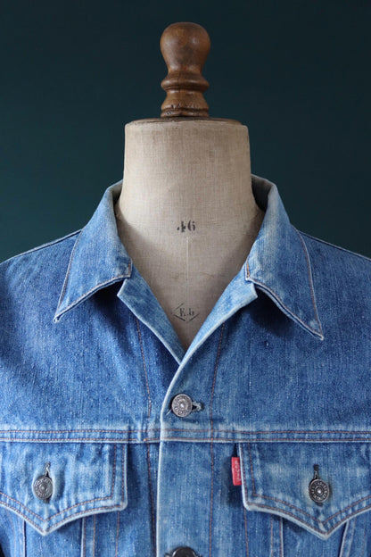 Vintage 1970s Levis denim jacket - whisker fades - 43” chest