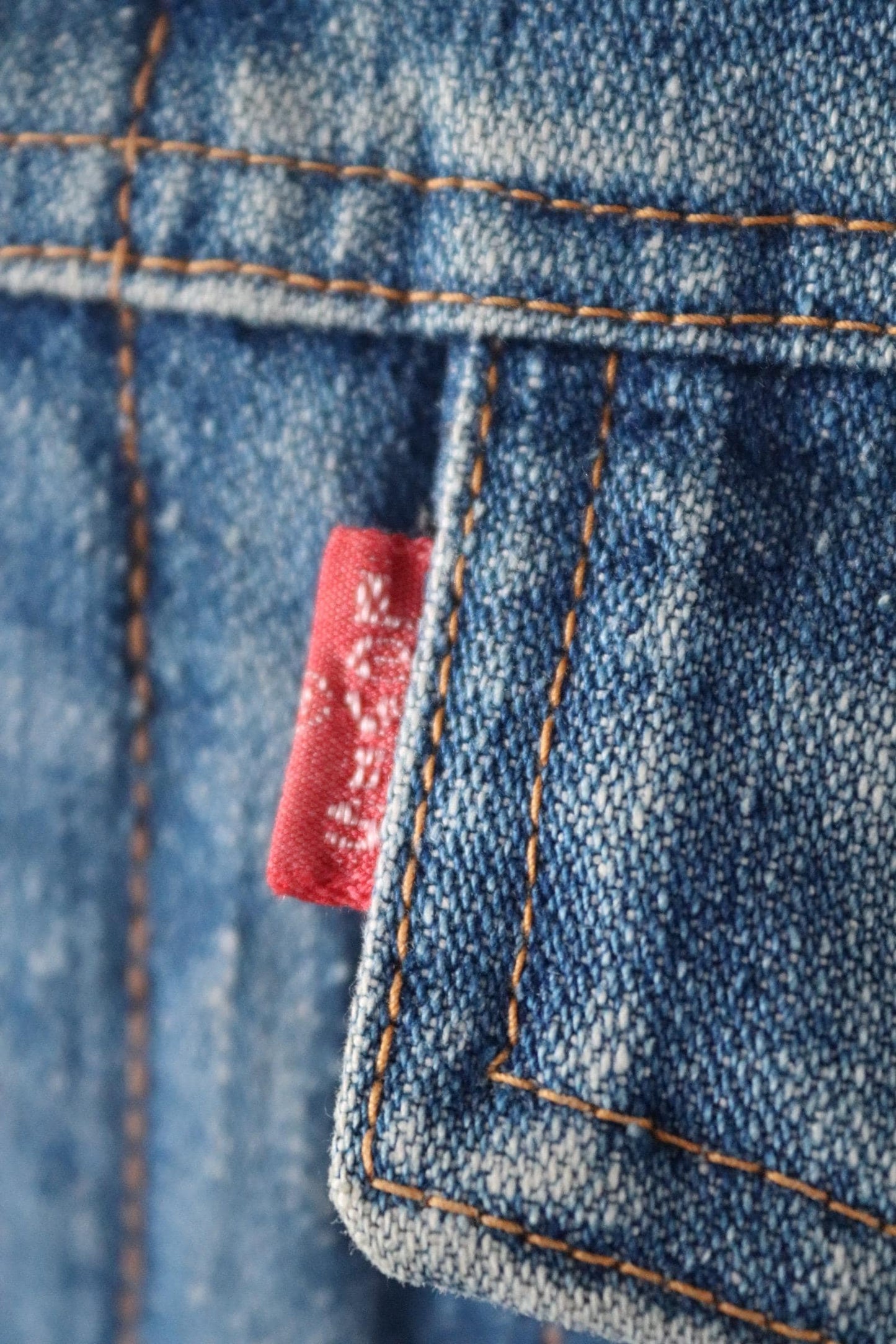 Vintage 1970s Levis denim jacket - whisker fades - 43” chest