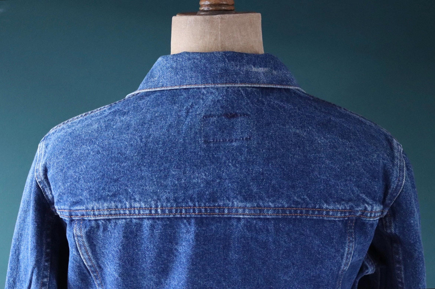 Vintage 1980s Levis denim jacket - 70500-0217 - 46” chest