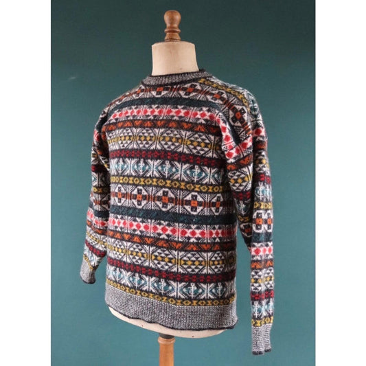 Vintage 1980s Scottish knitted wool jumper - traditional knitwear - 40” chest