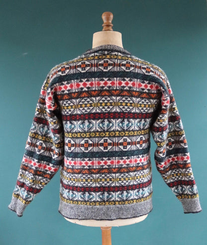 Vintage 1980s Scottish knitted wool jumper - traditional knitwear - 40” chest