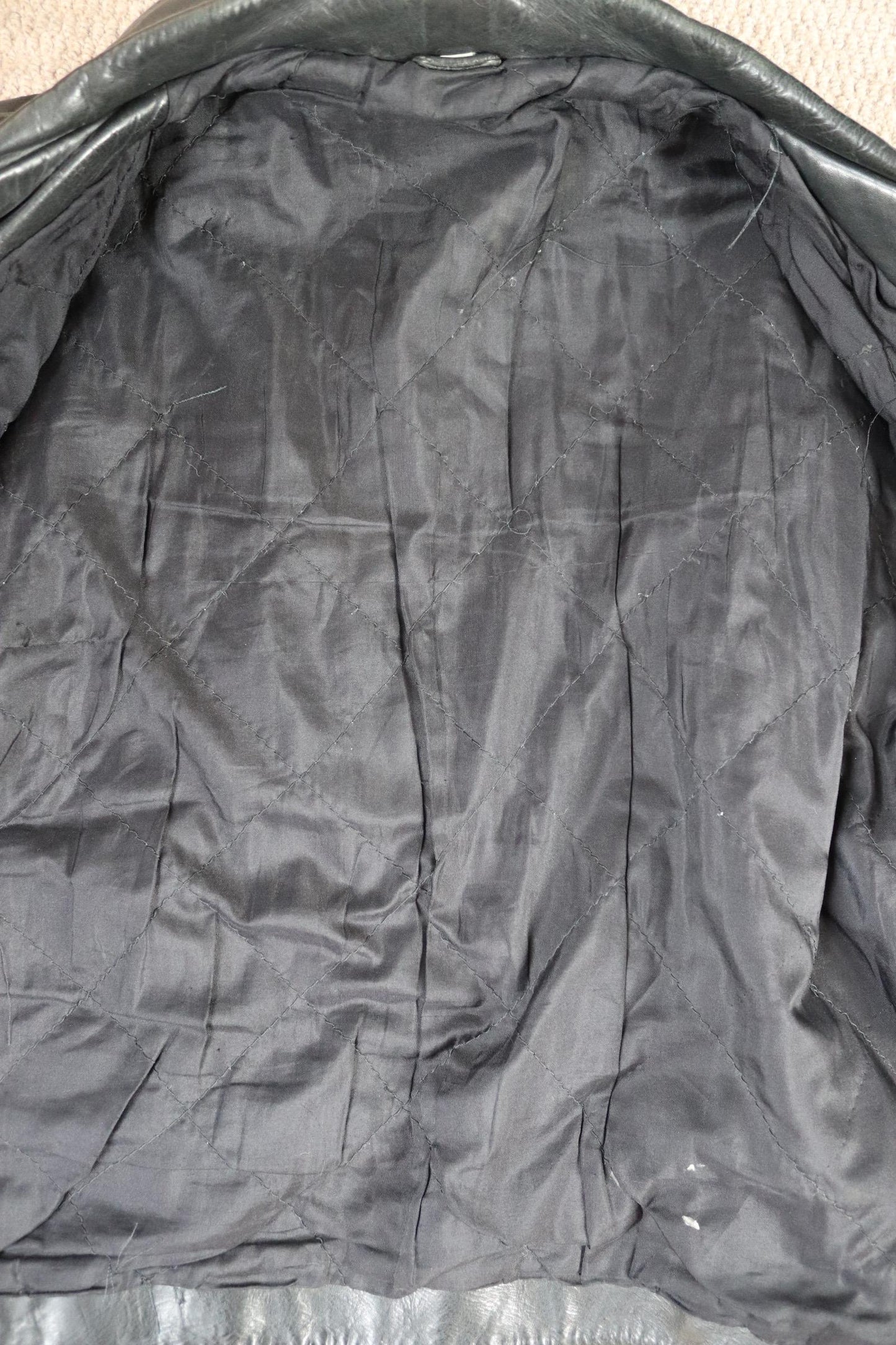 Vintage 1980s black leather biker jacket - 46” chest