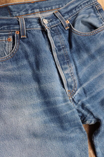 Vintage 1990s Levis 501 denim jeans - made in USA - small e red tab - 31” x 31”
