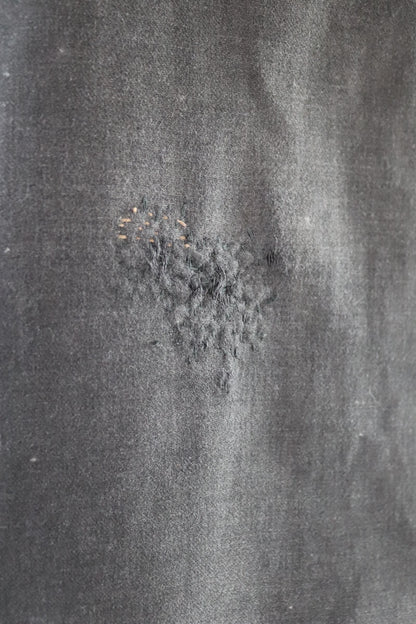 Vintage 1940s French workwear shirt - faded black moleskin cotton - darned and repaired - 42” chest