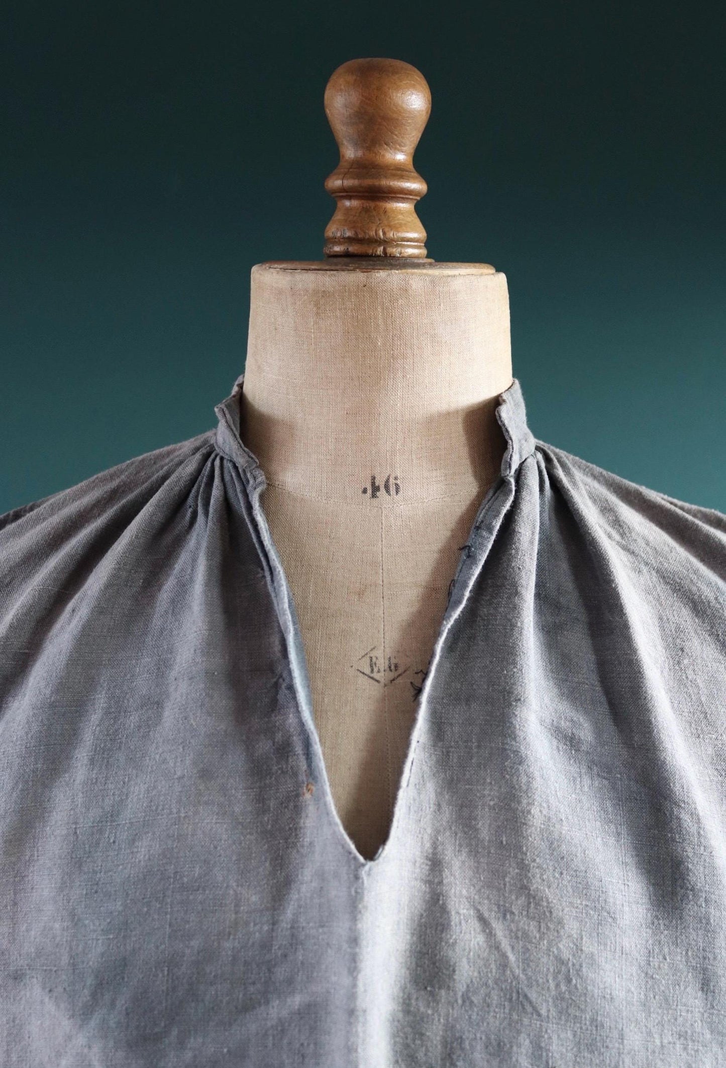 Vintage 1930s French workwear shirt - linen smock - 56” chest