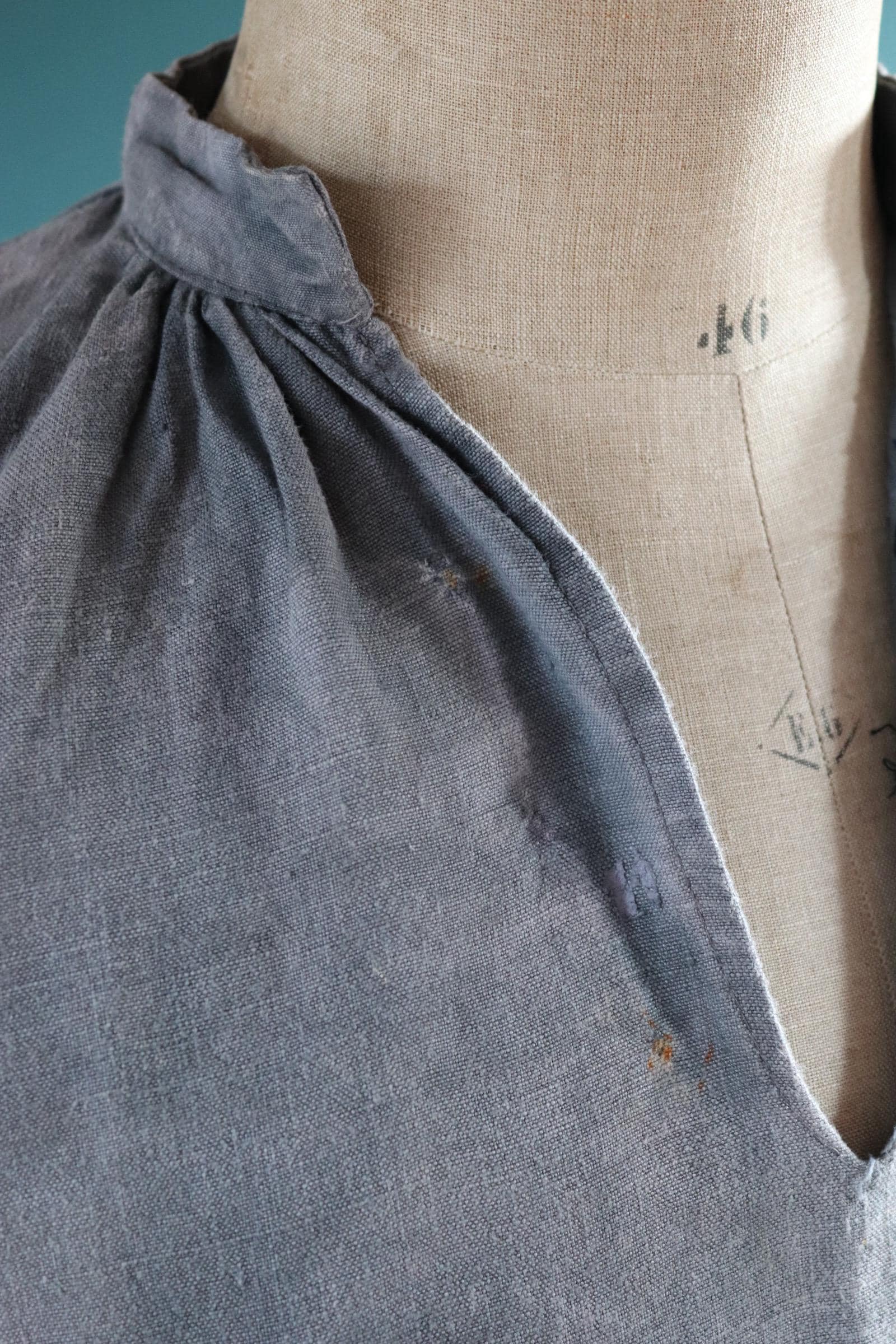 Vintage 1930s French workwear shirt - linen smock - 56” chest