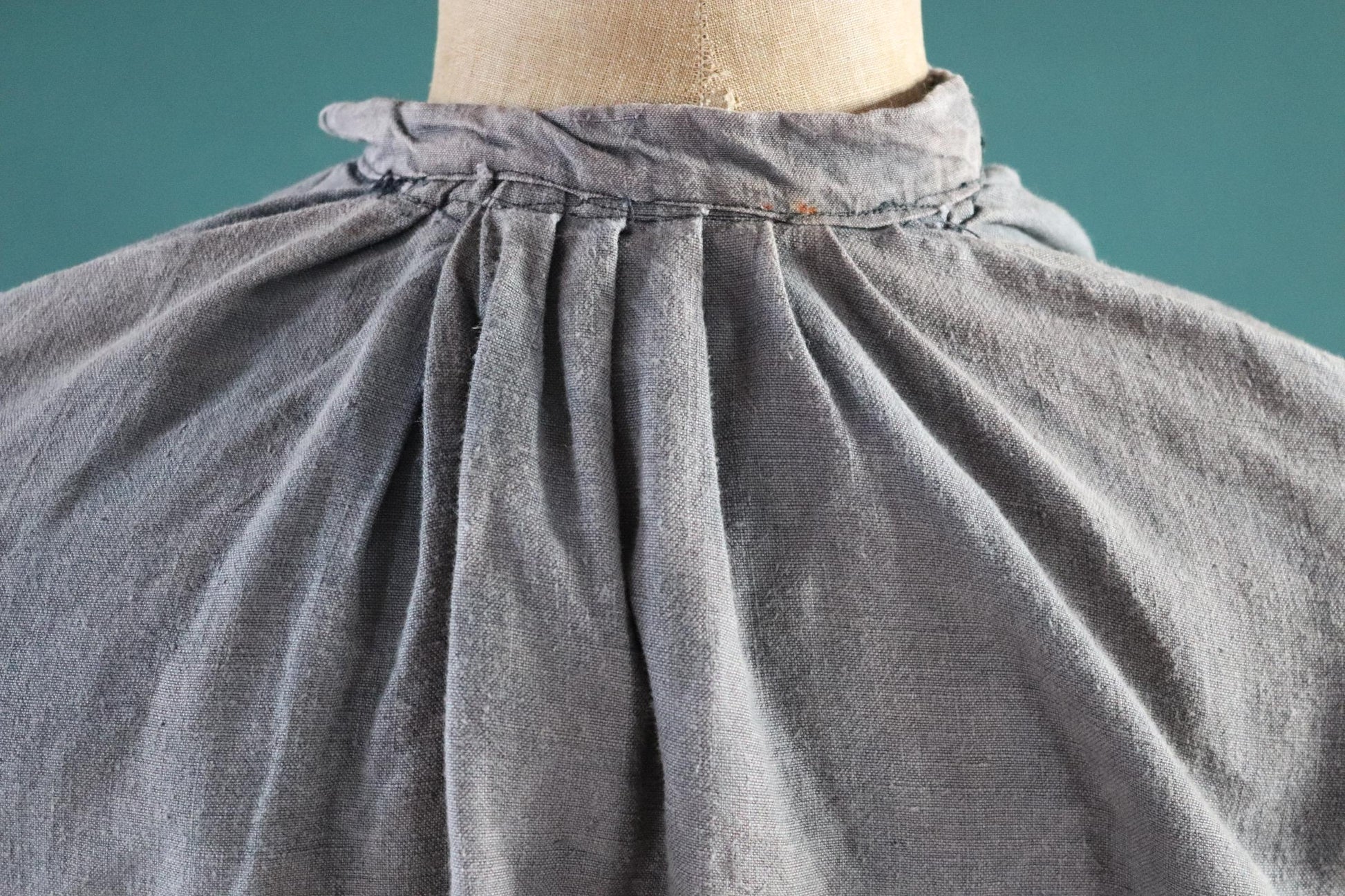 Vintage 1930s French workwear shirt - linen smock - 56” chest