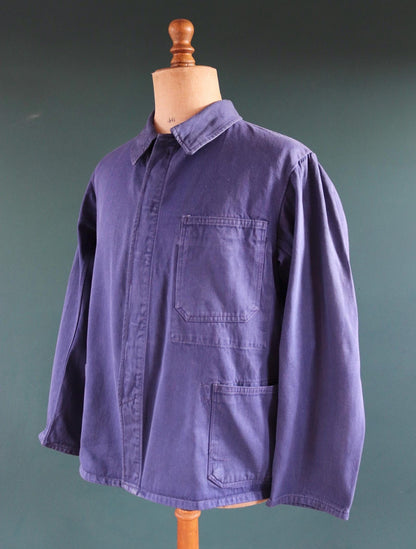Vintage French workwear jacket - chore coat - 1960s blue cotton twill - 46” chest - bleu de travail