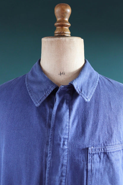 Vintage French workwear jacket - chore coat - 1960s blue cotton twill - 46” chest - bleu de travail