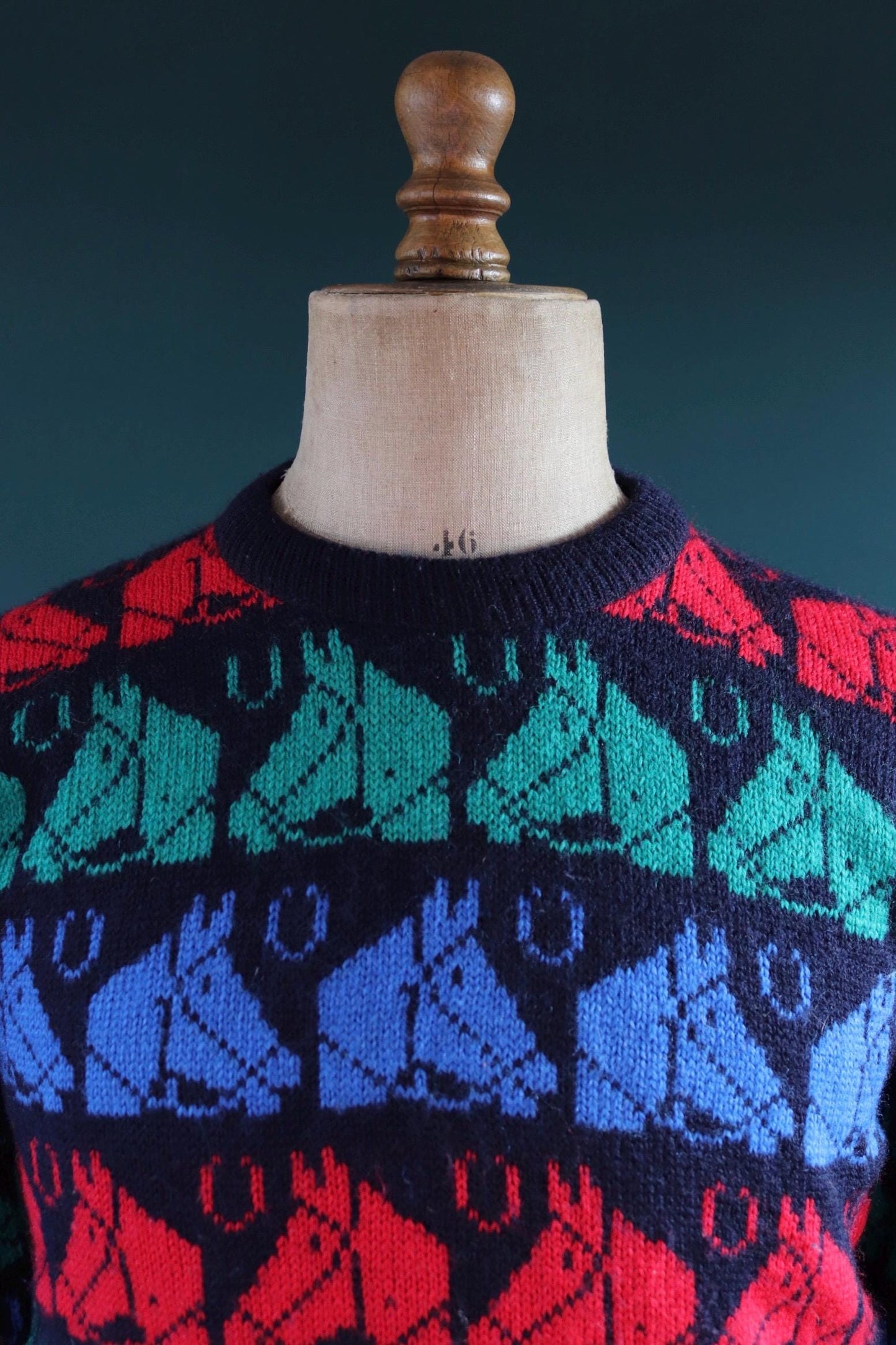 Vintage 1980s knitted wool jumper - horse sweater - novelty knitwear - 39” chest