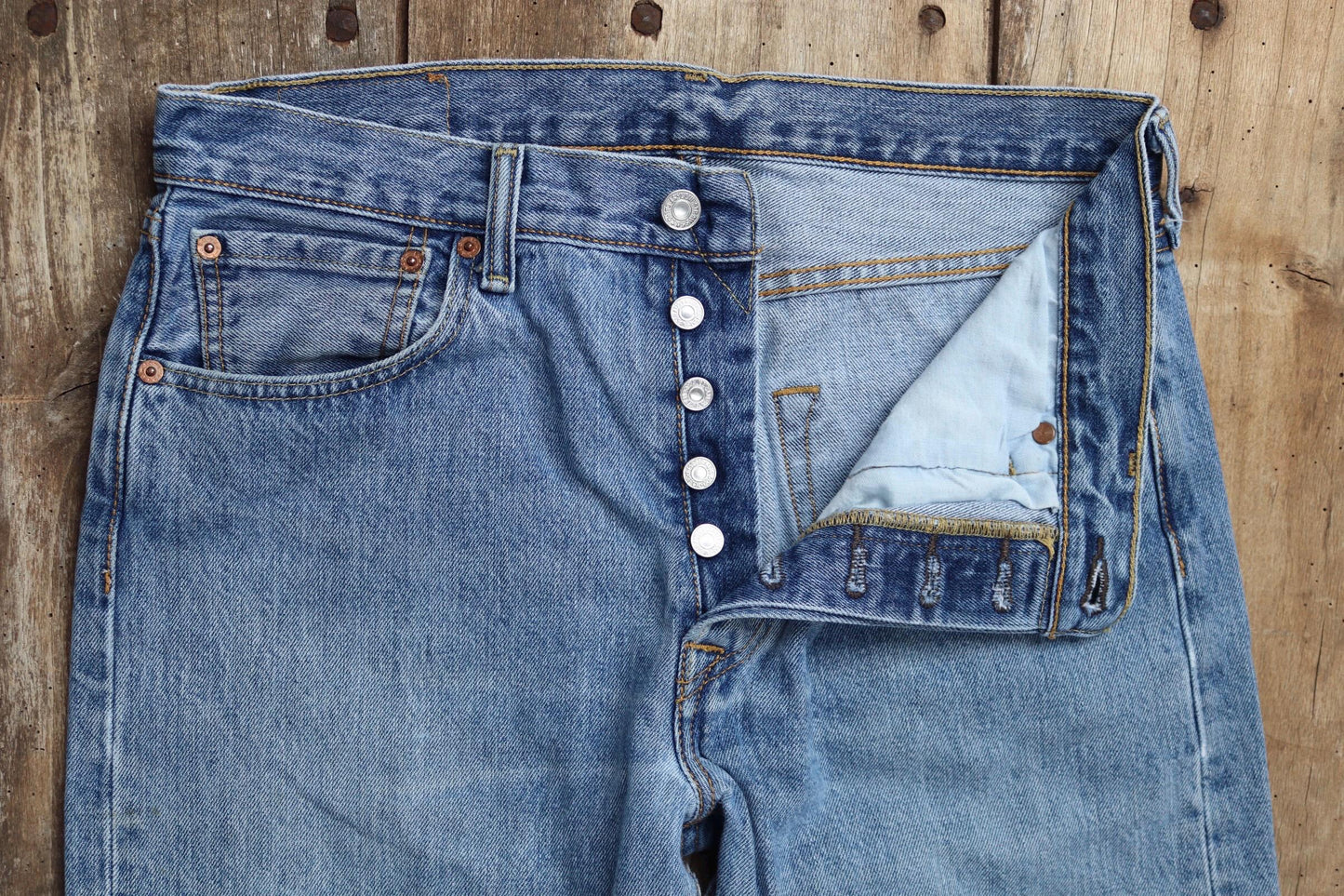 Vintage Levis 501 jeans - blue denim workwear - 33" x 33"