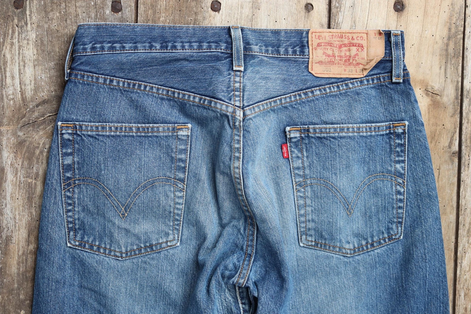 Vintage Levis 501 jeans - blue denim workwear - 32" x 30"