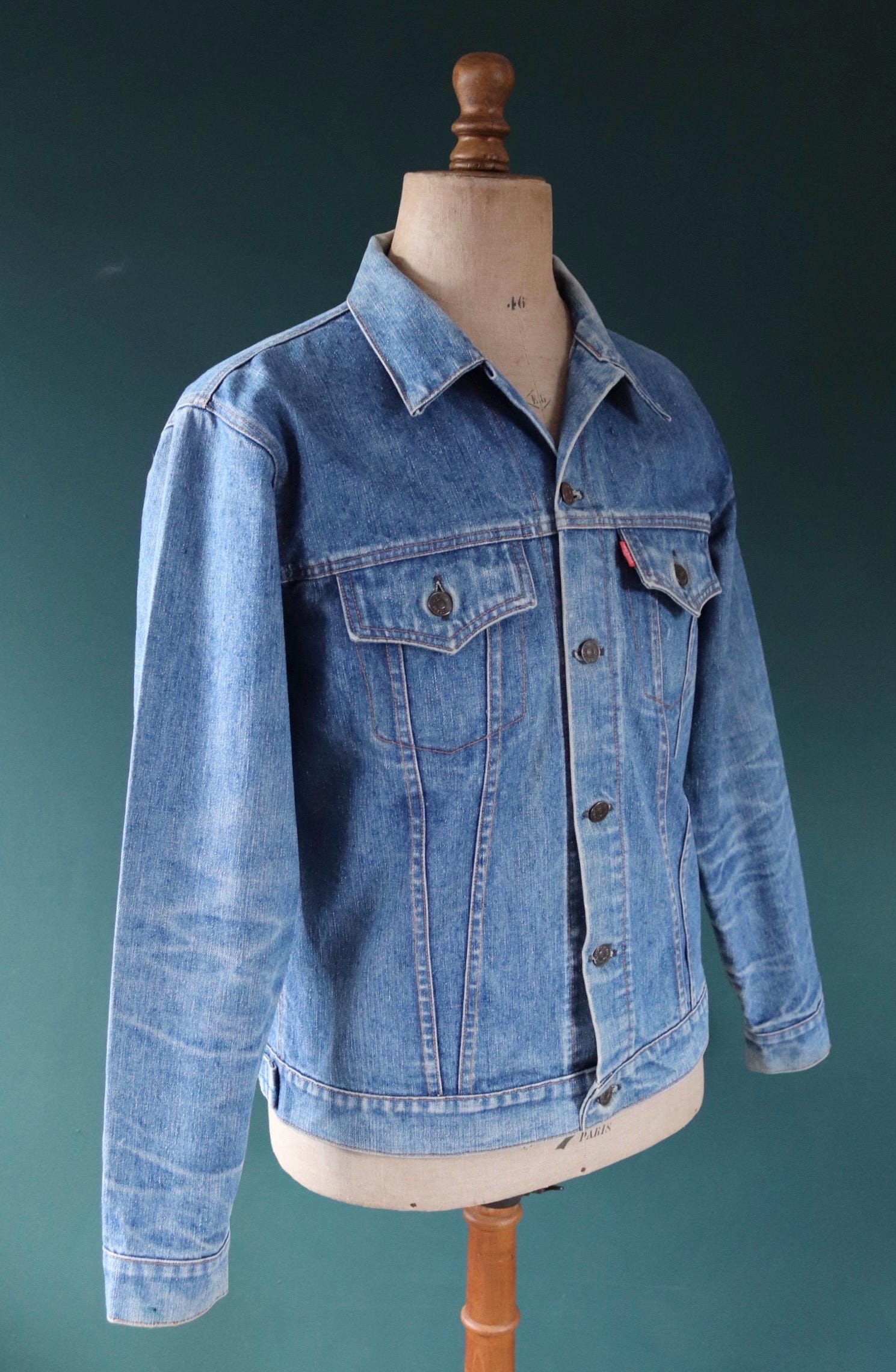 Vintage 1970s Levis denim jacket - whisker fades - 43” chest