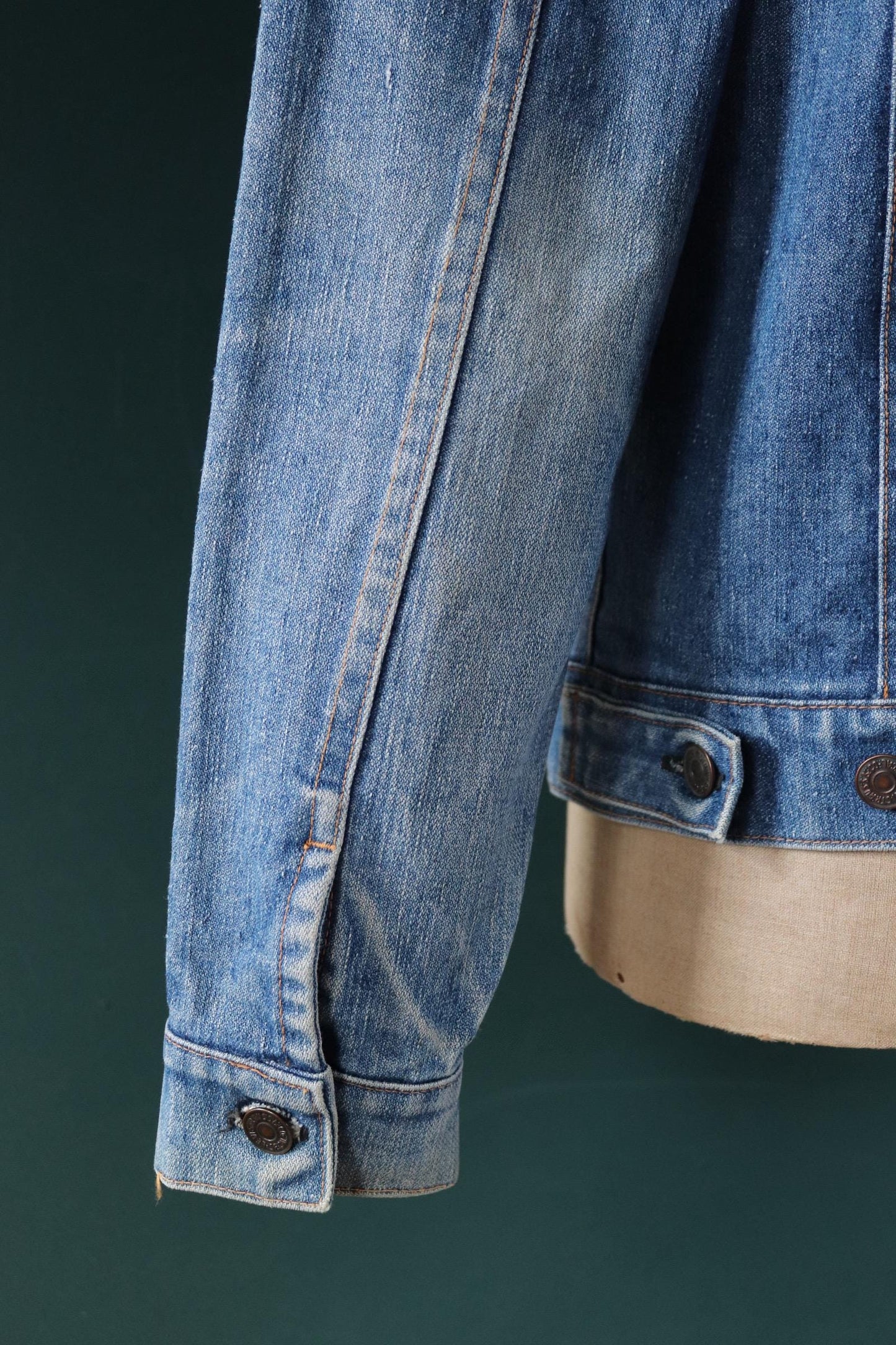 Vintage 1970s Levis denim jacket - whisker fades - 43” chest