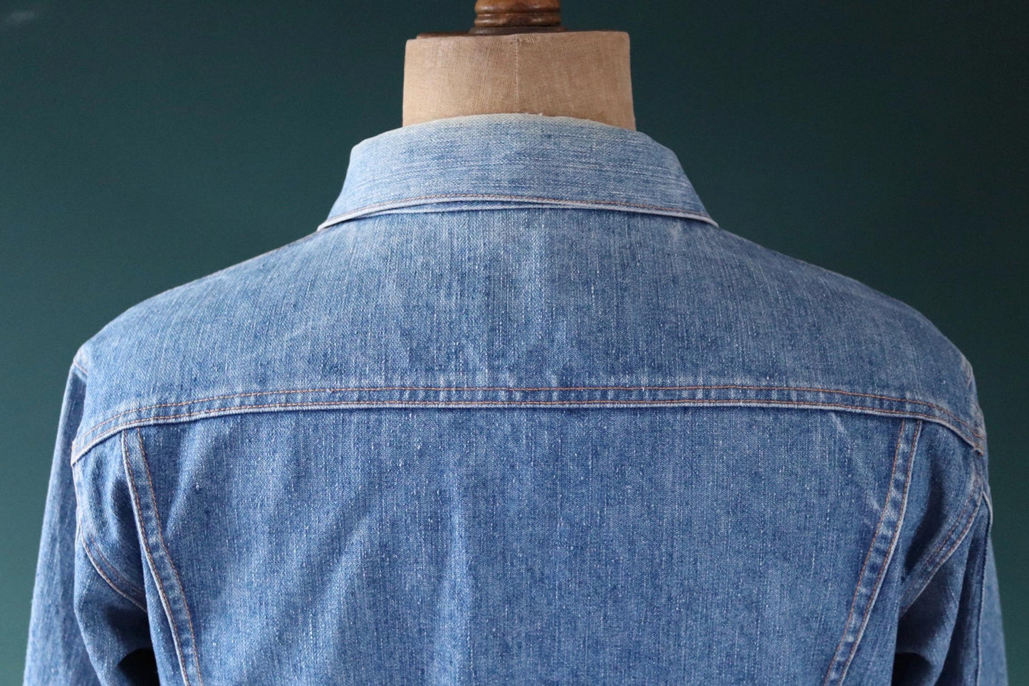Vintage 1970s Levis denim jacket - whisker fades - 43” chest