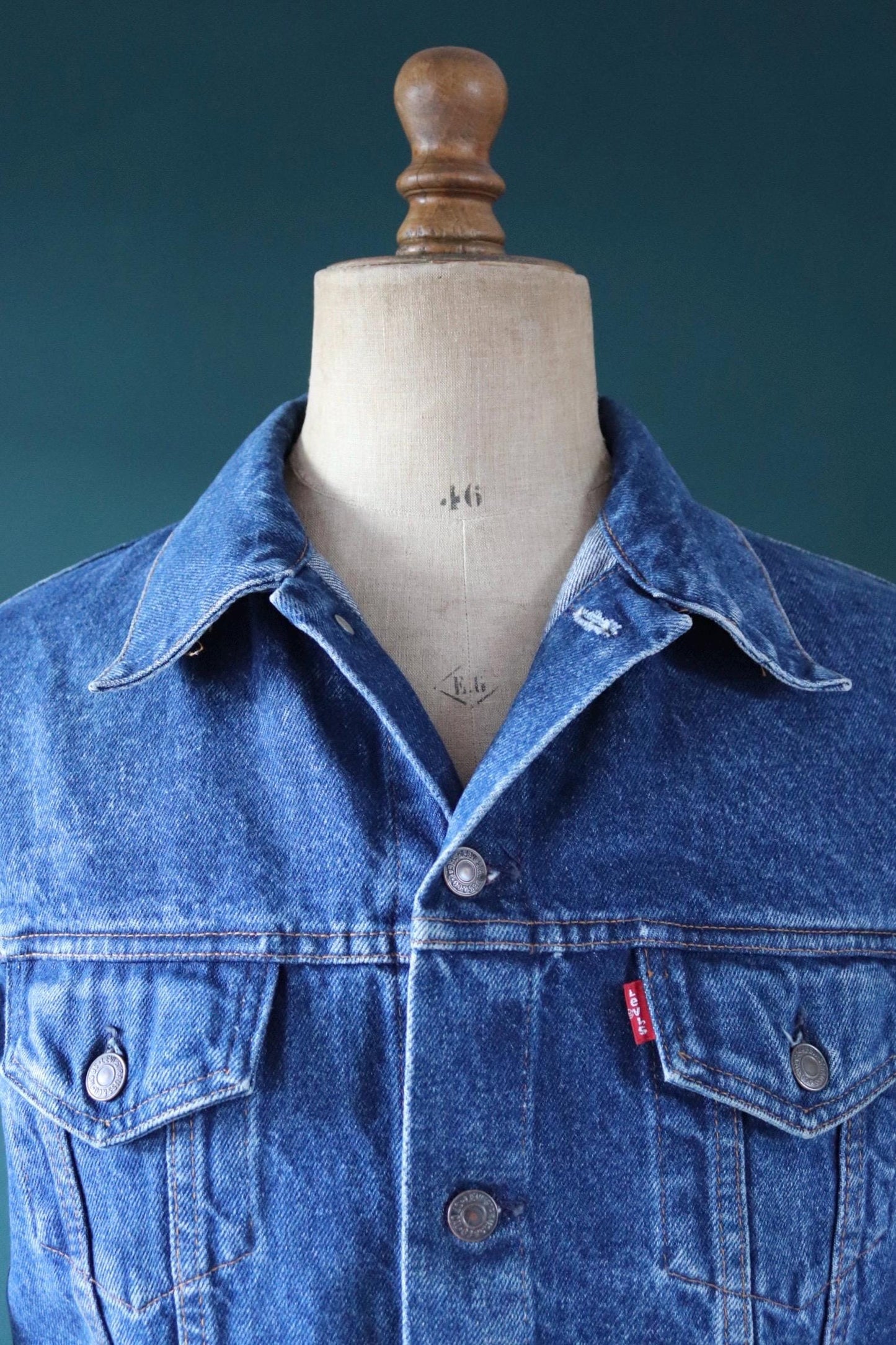 Vintage 1980s Levis denim jacket - 70500-0217 - 46” chest