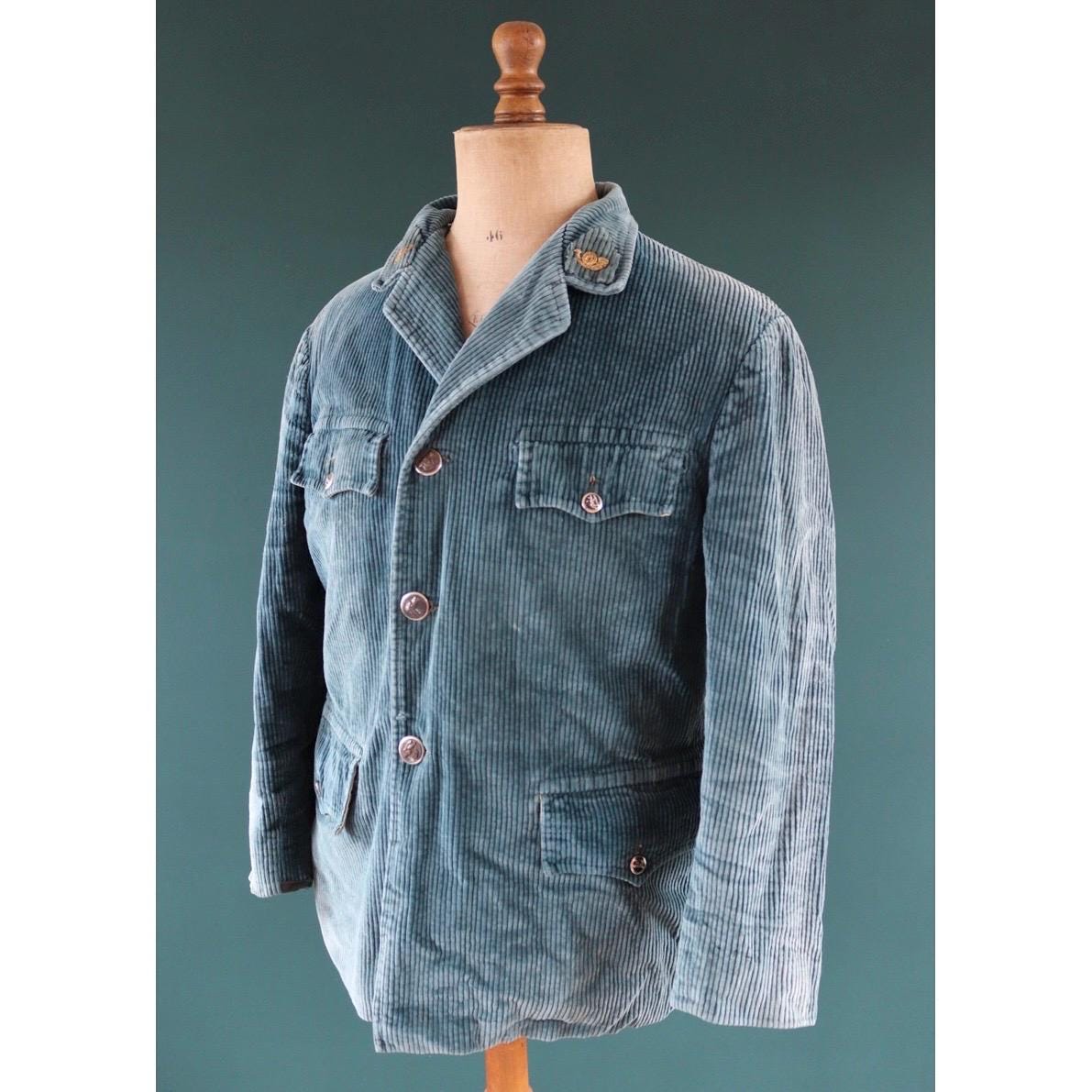 Vintage French workwear jacket - green corduroy - gamekeeper chore coat - 42” chest