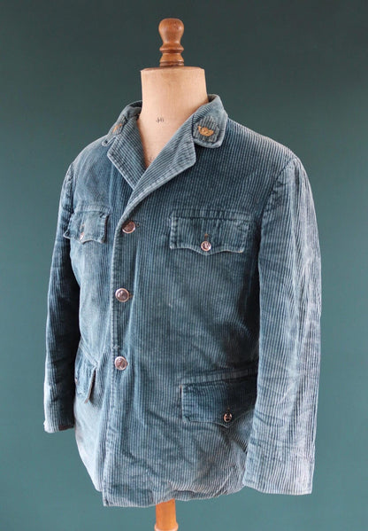 Vintage French workwear jacket - green corduroy - gamekeeper chore coat - 42” chest