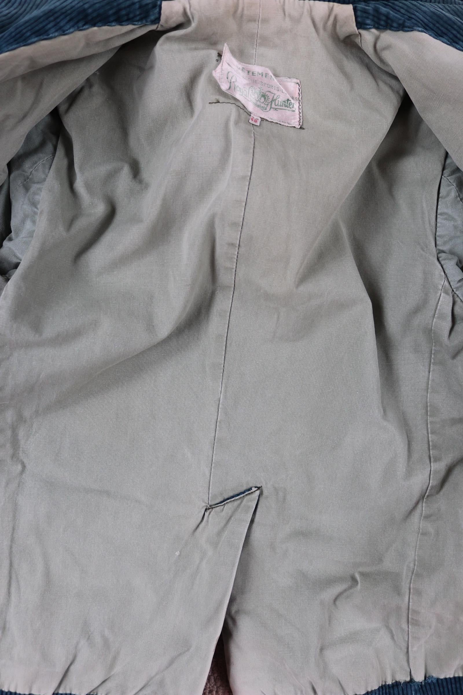 Vintage French workwear jacket - green corduroy - gamekeeper chore coat - 42” chest