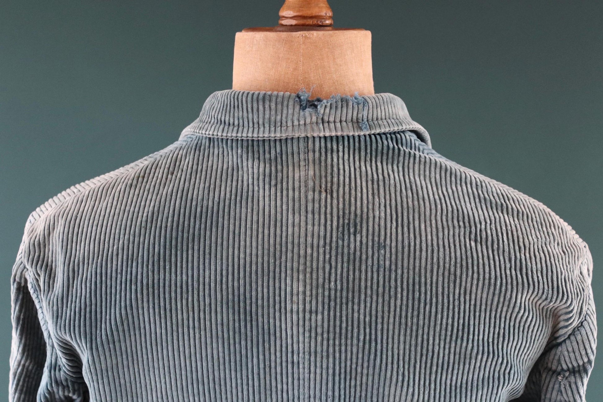 Vintage French workwear jacket - green corduroy - gamekeeper chore coat - 42” chest