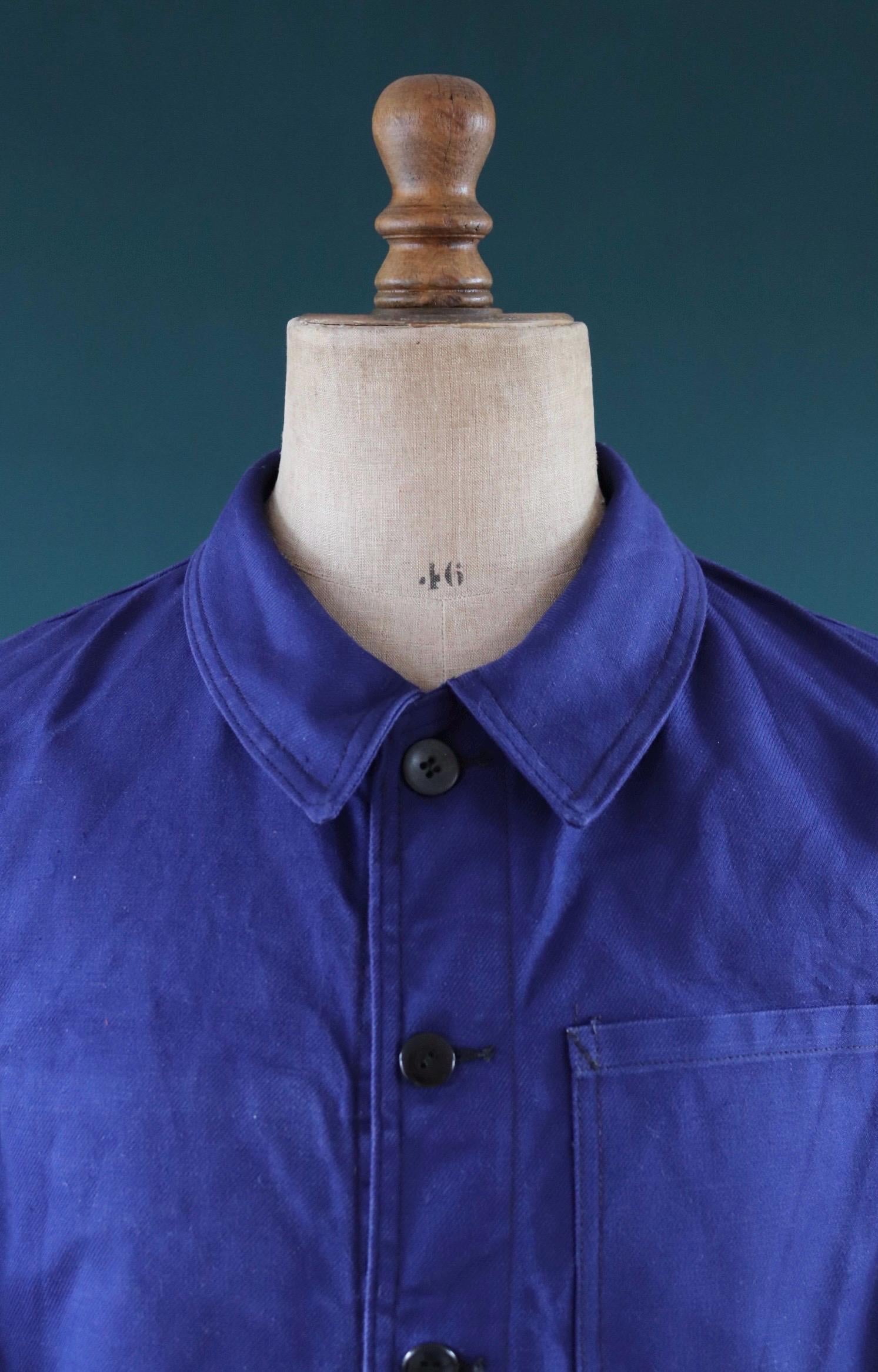 Vintage French workwear jacket - cotton twill chore coat - 43” chest