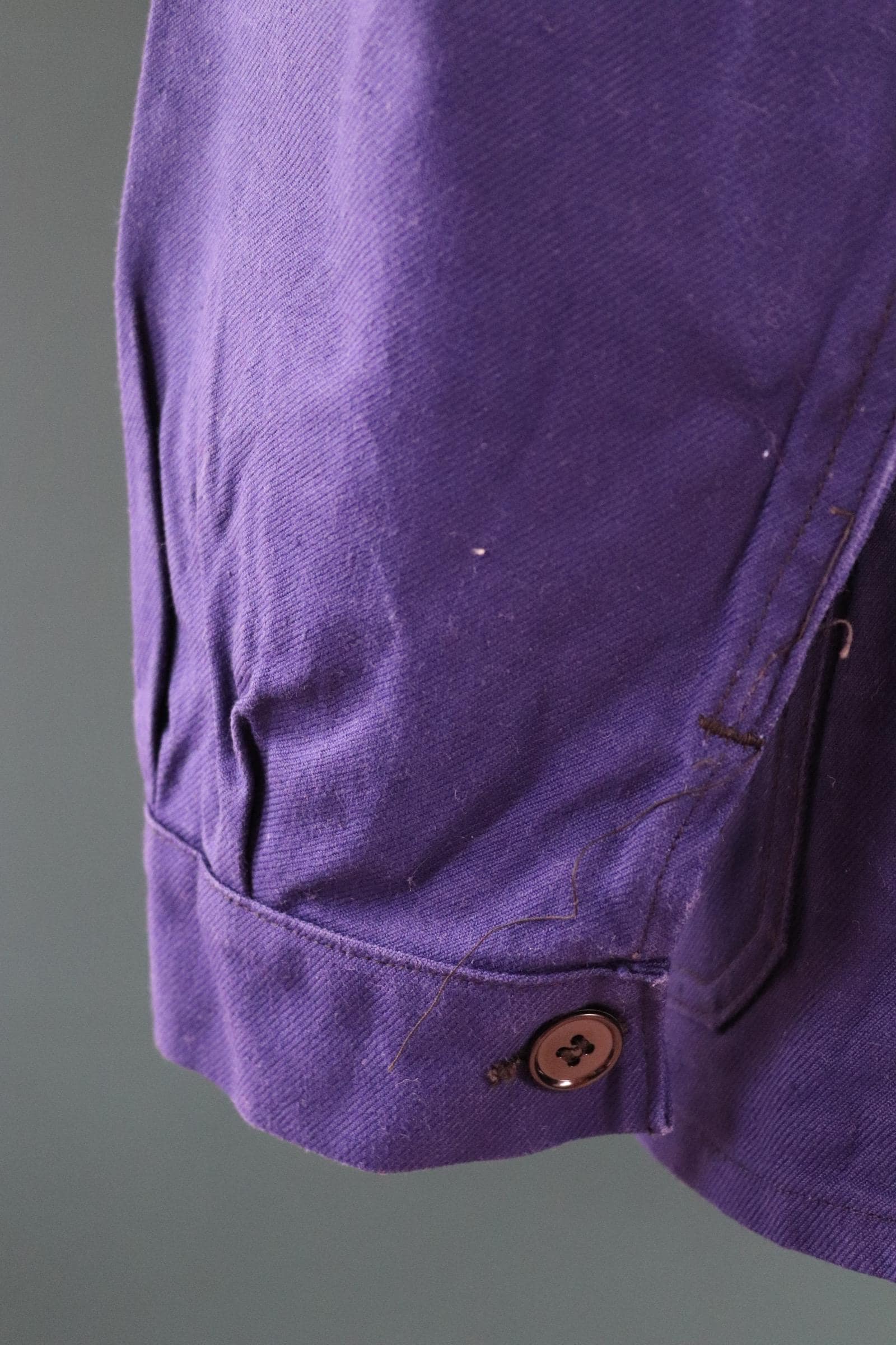 Vintage French workwear jacket - cotton twill chore coat - 43” chest